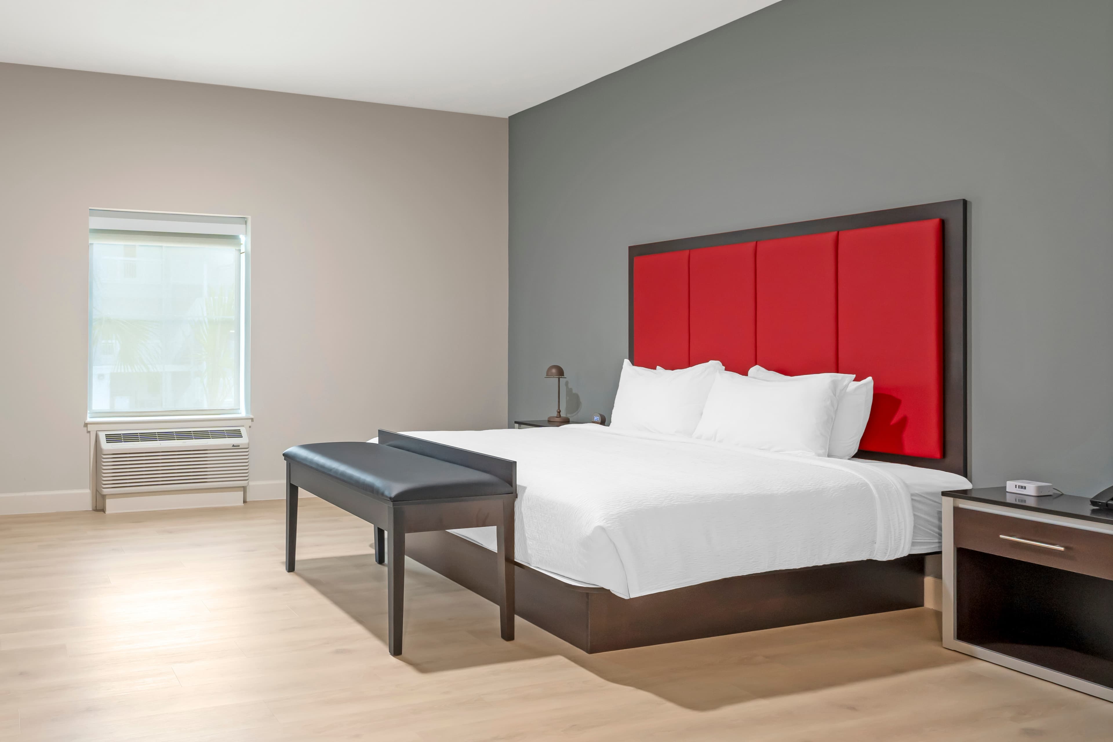 The J Hotel Dunedin near Honeymoon Island State Park, an Ascend Collection Hotel - Image 2