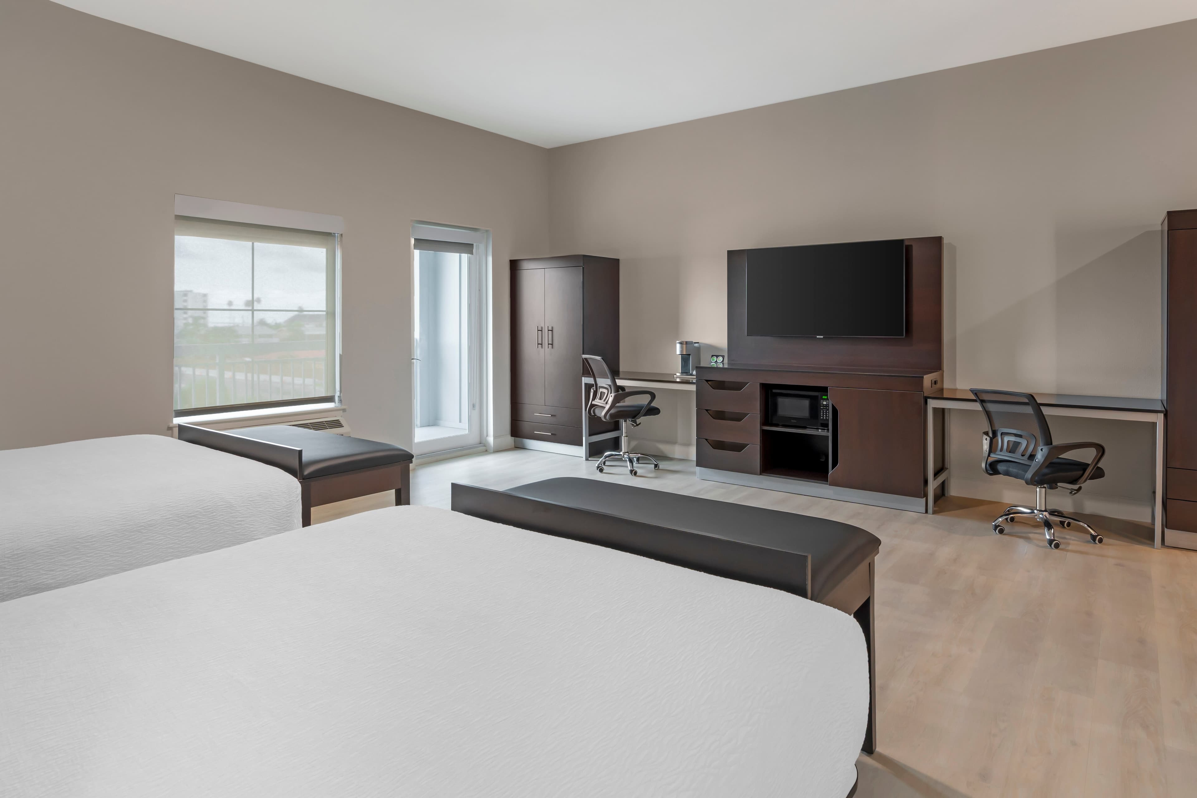The J Hotel Dunedin near Honeymoon Island State Park, an Ascend Collection Hotel — 16