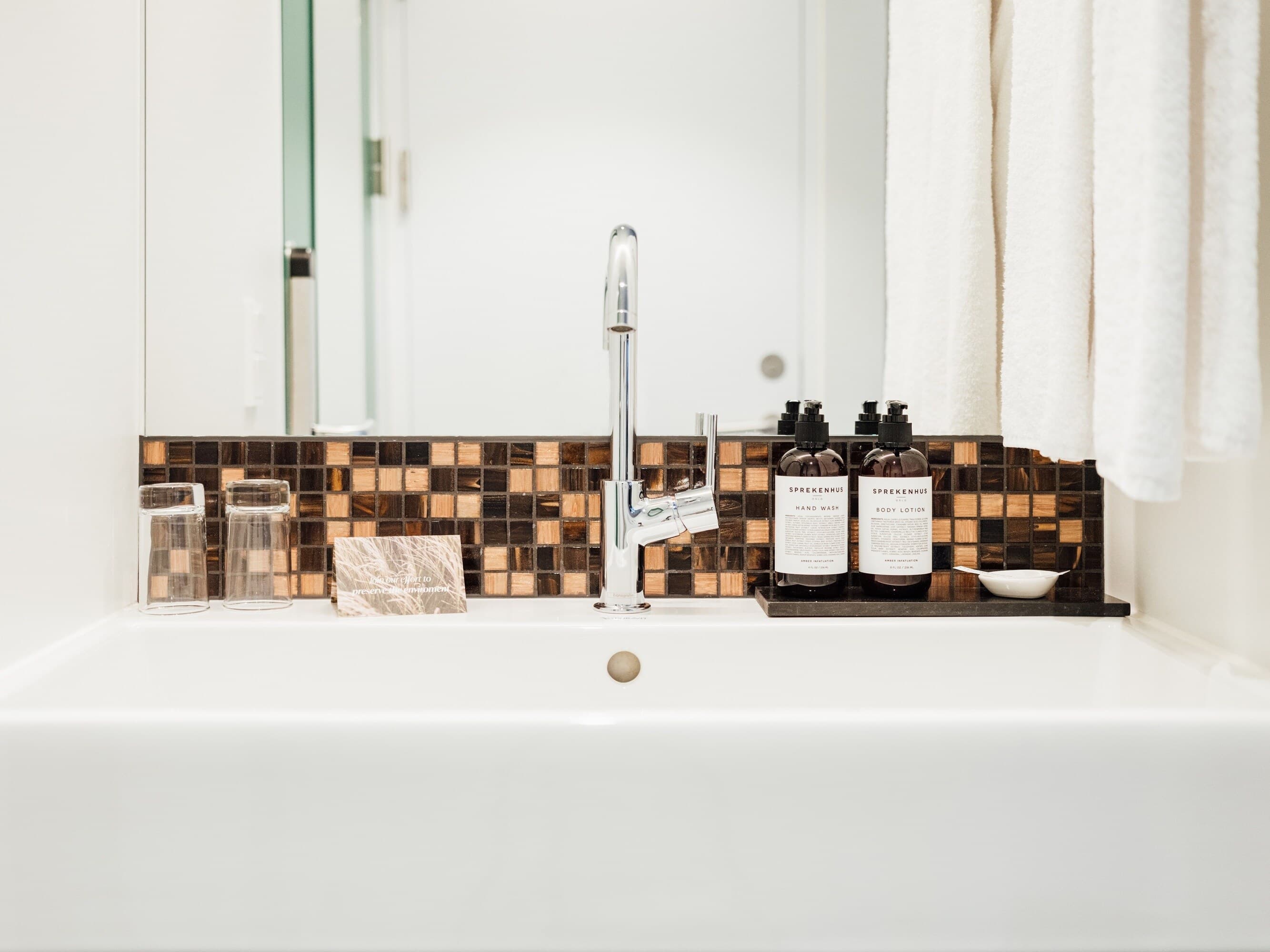 Hotel Foroyar, an Ascend Collection Hotel — 14