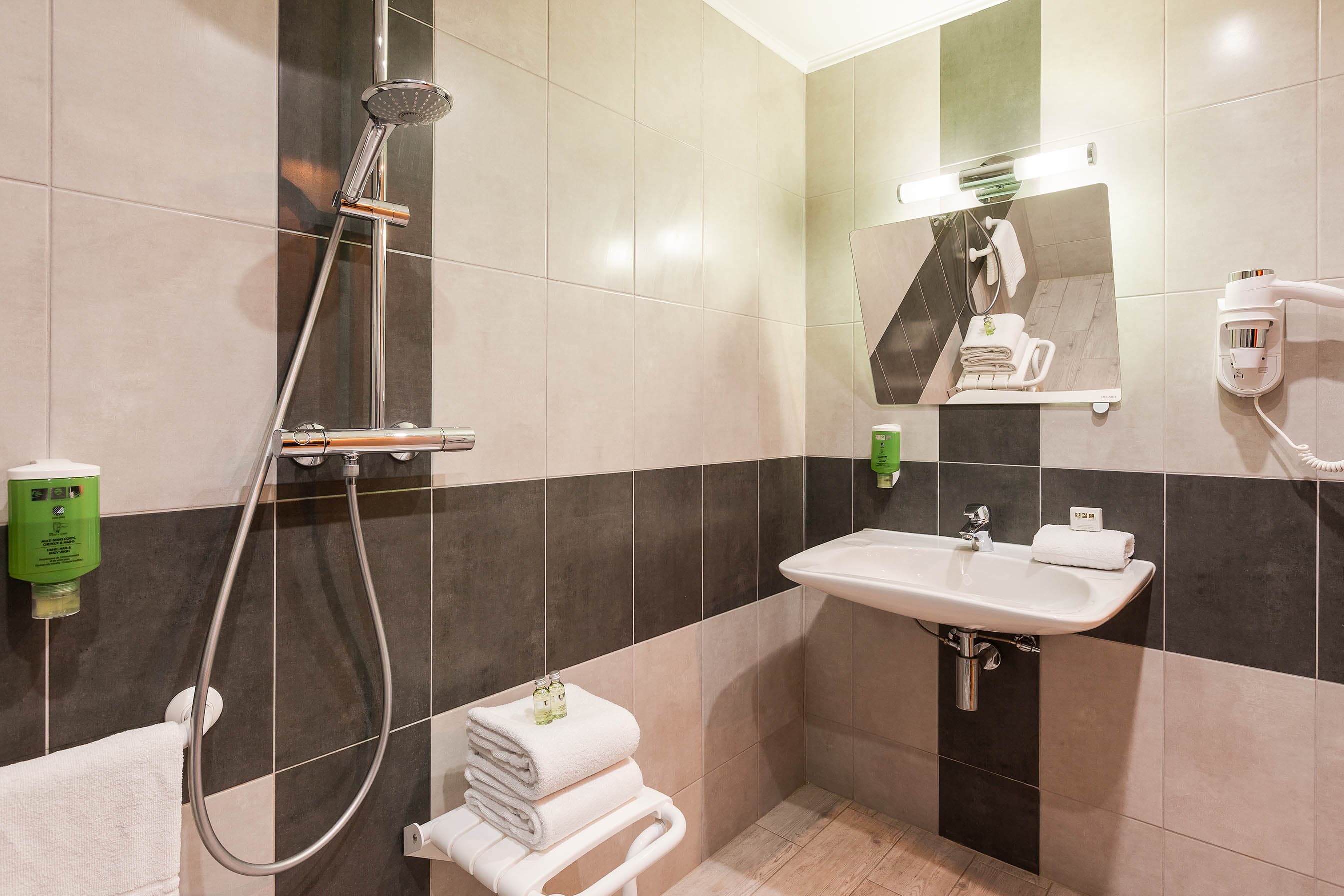 Comfort Hotel Orleans Olivet Provinces — 11