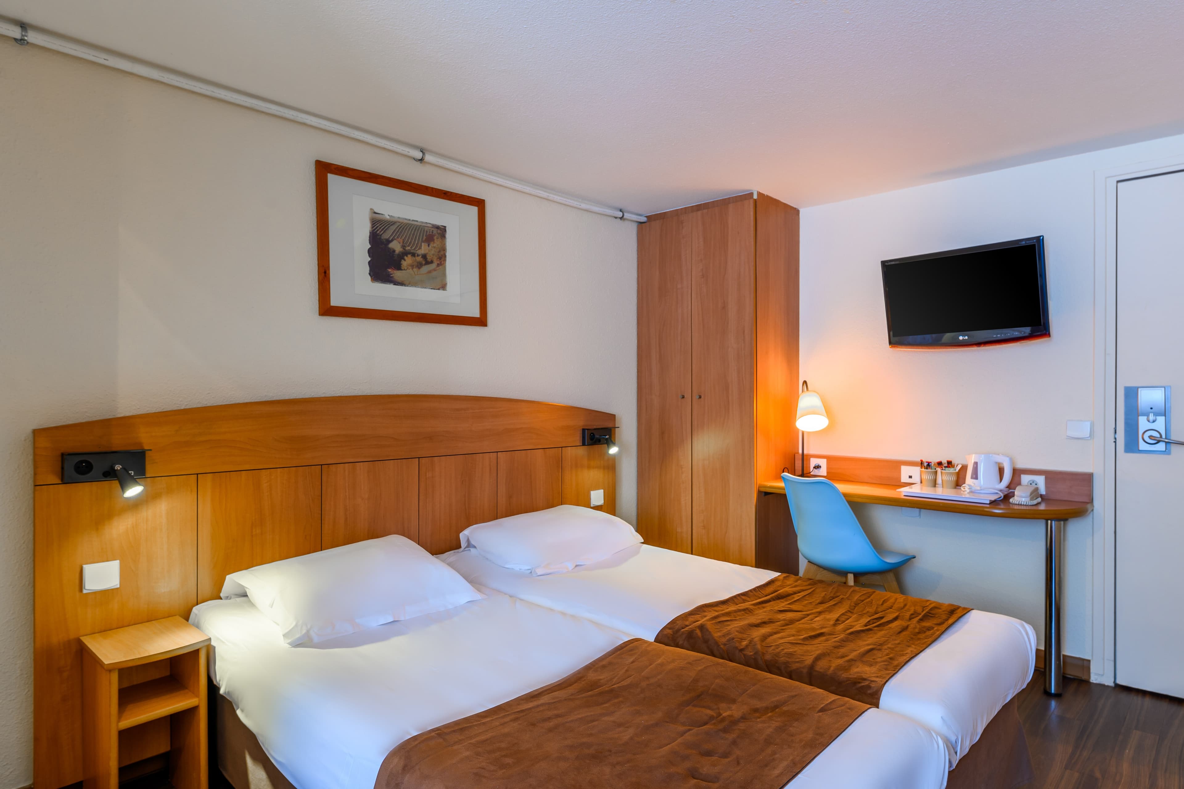 Comfort Hotel Amiens Nord — 11