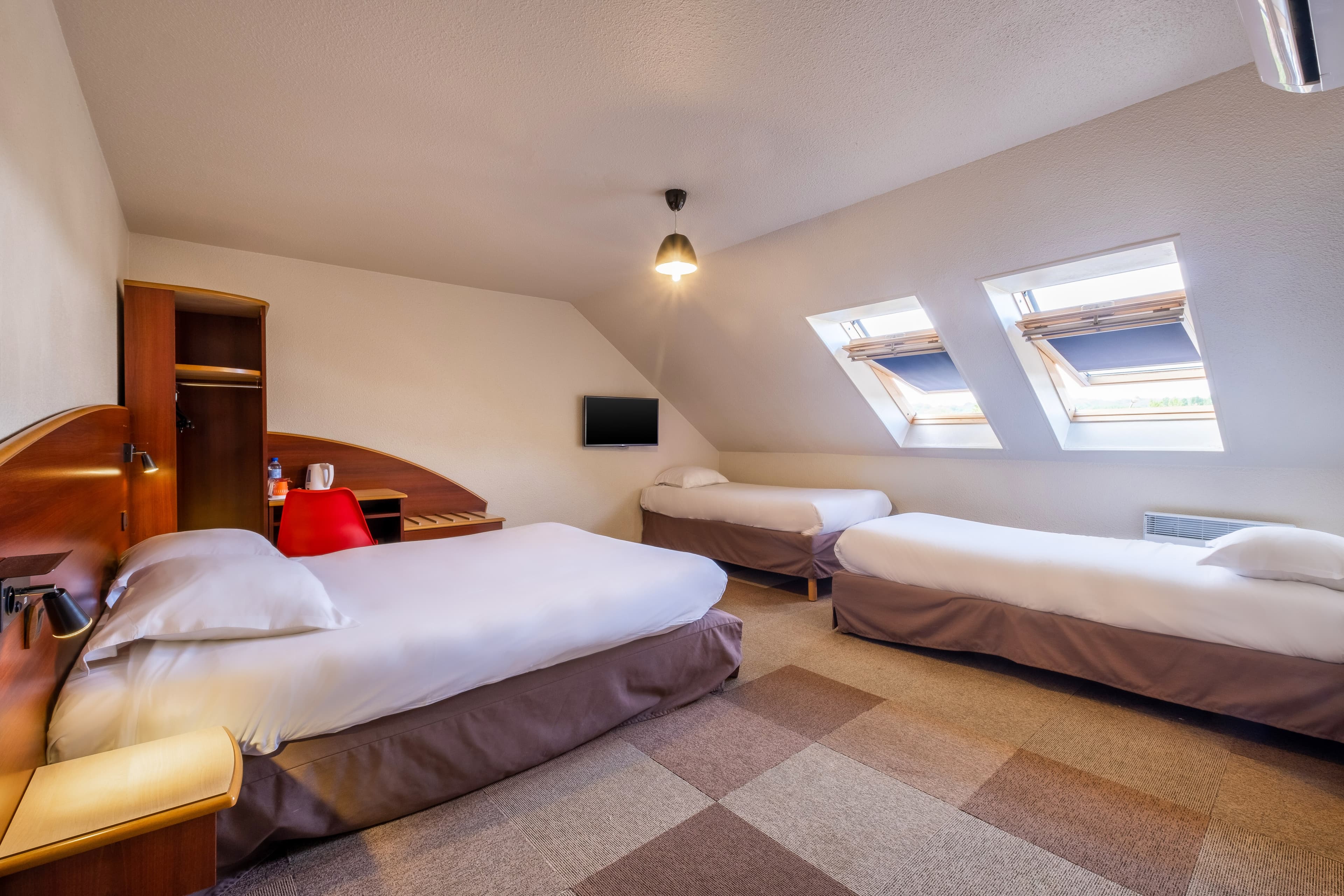 Comfort Hotel Etampes — 7