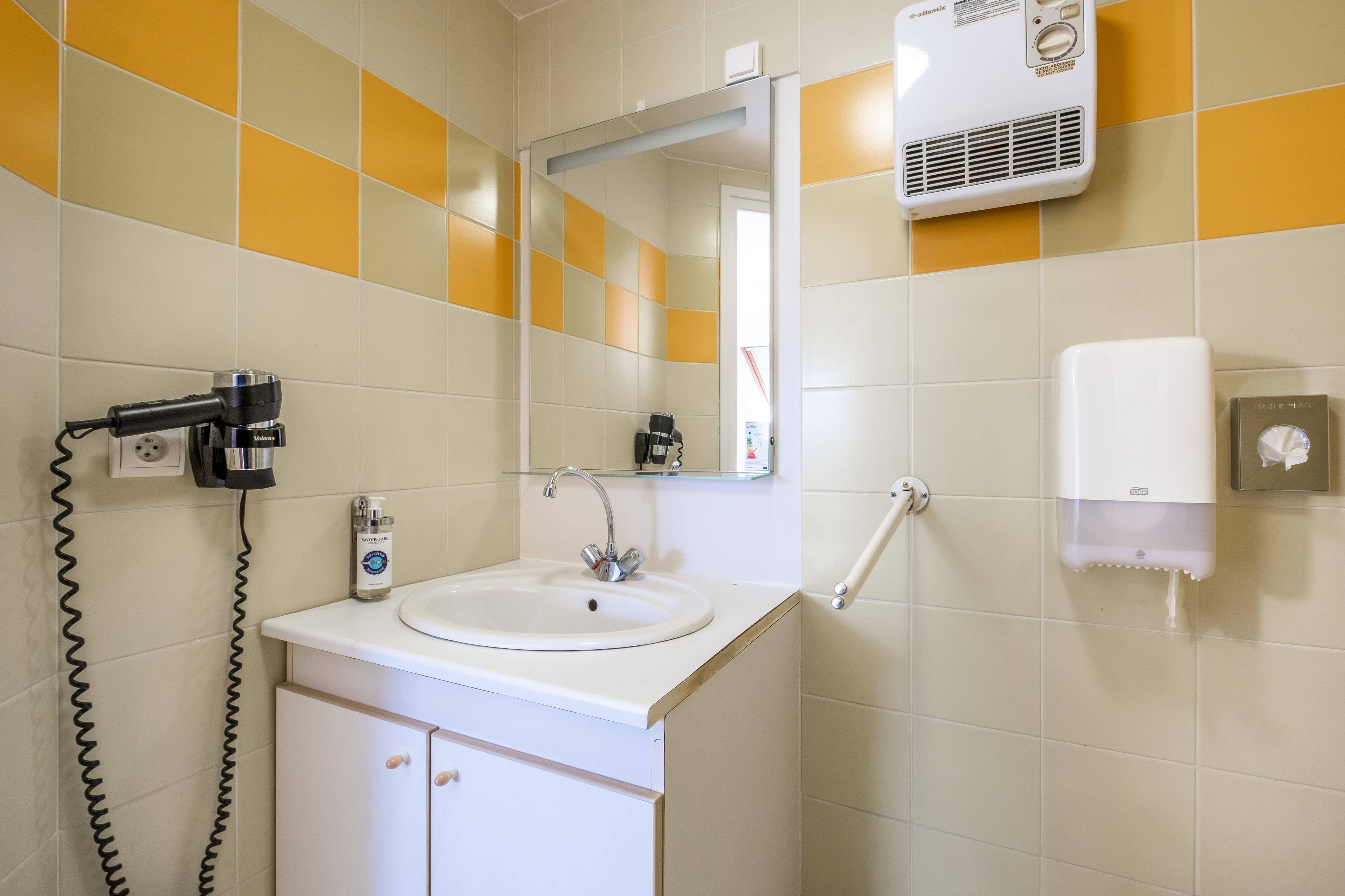 Comfort Hotel Etampes — 13