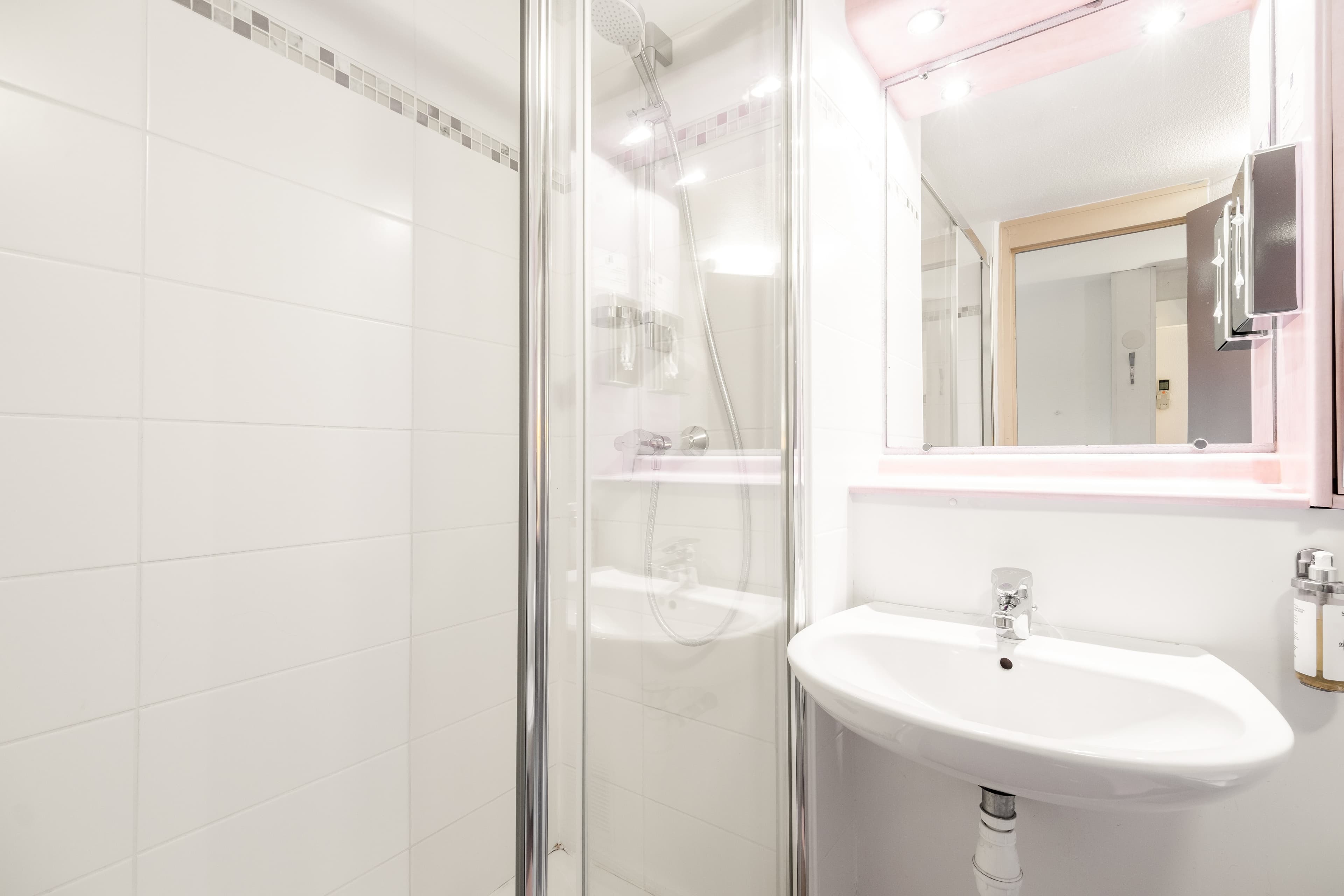 Comfort Hotel Grenoble Meylan — 10