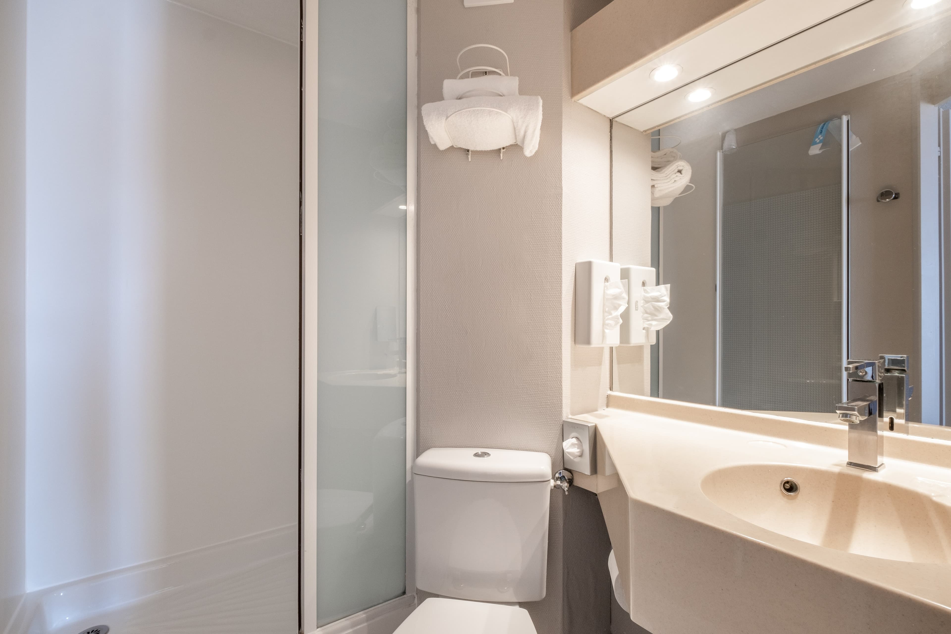 Comfort Hotel Linas - Montlhery — 19