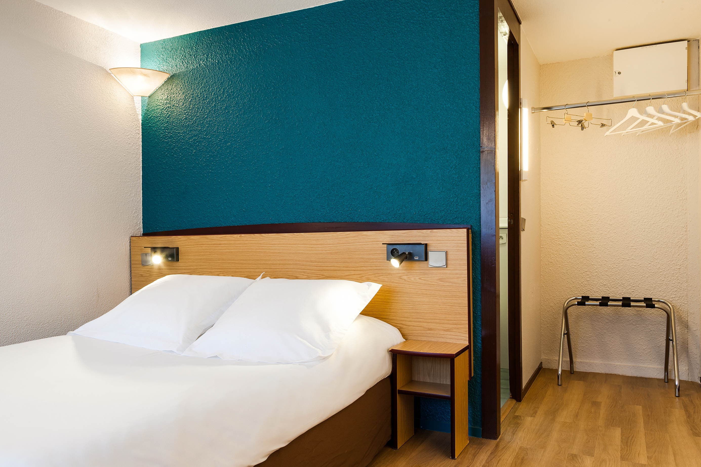 Comfort Hotel Lens - Noyelles Godault - Image 2