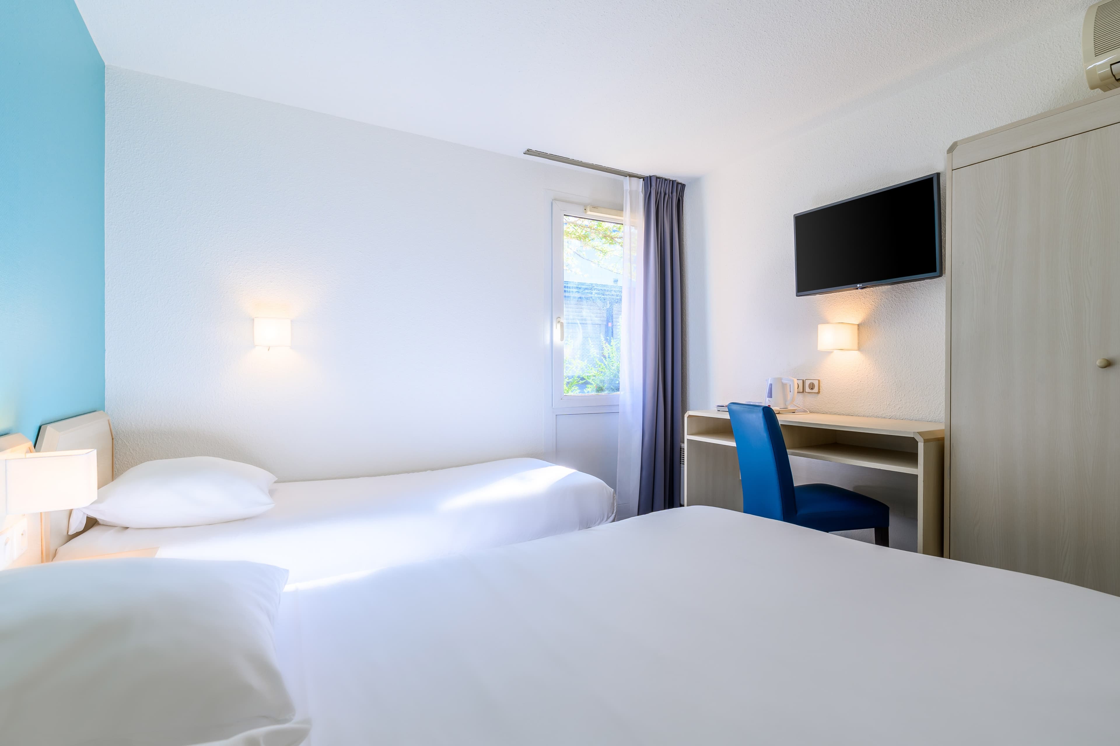 Comfort Hotel Orleans Saran — 16
