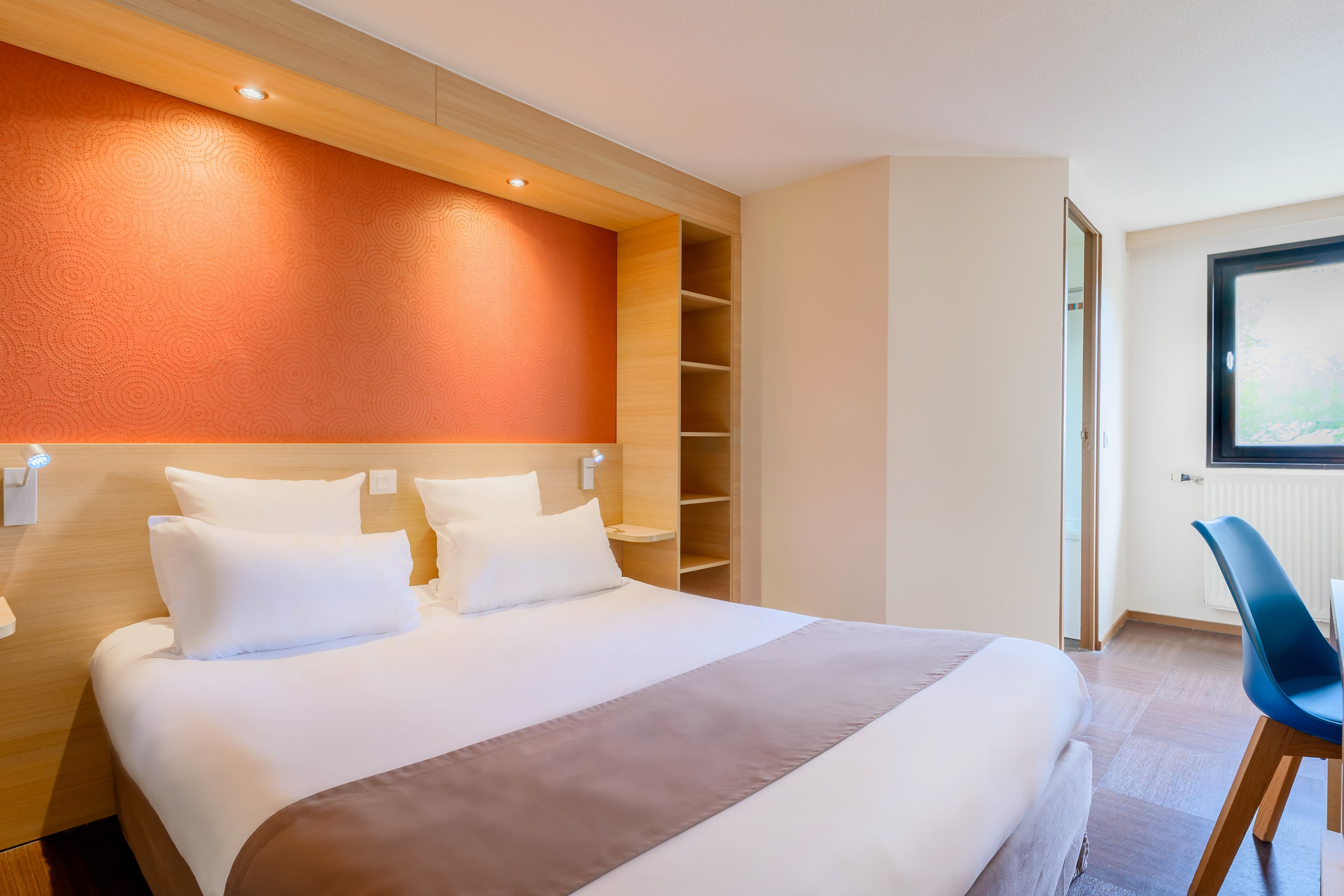 Comfort Hotel Pithiviers - Image 3