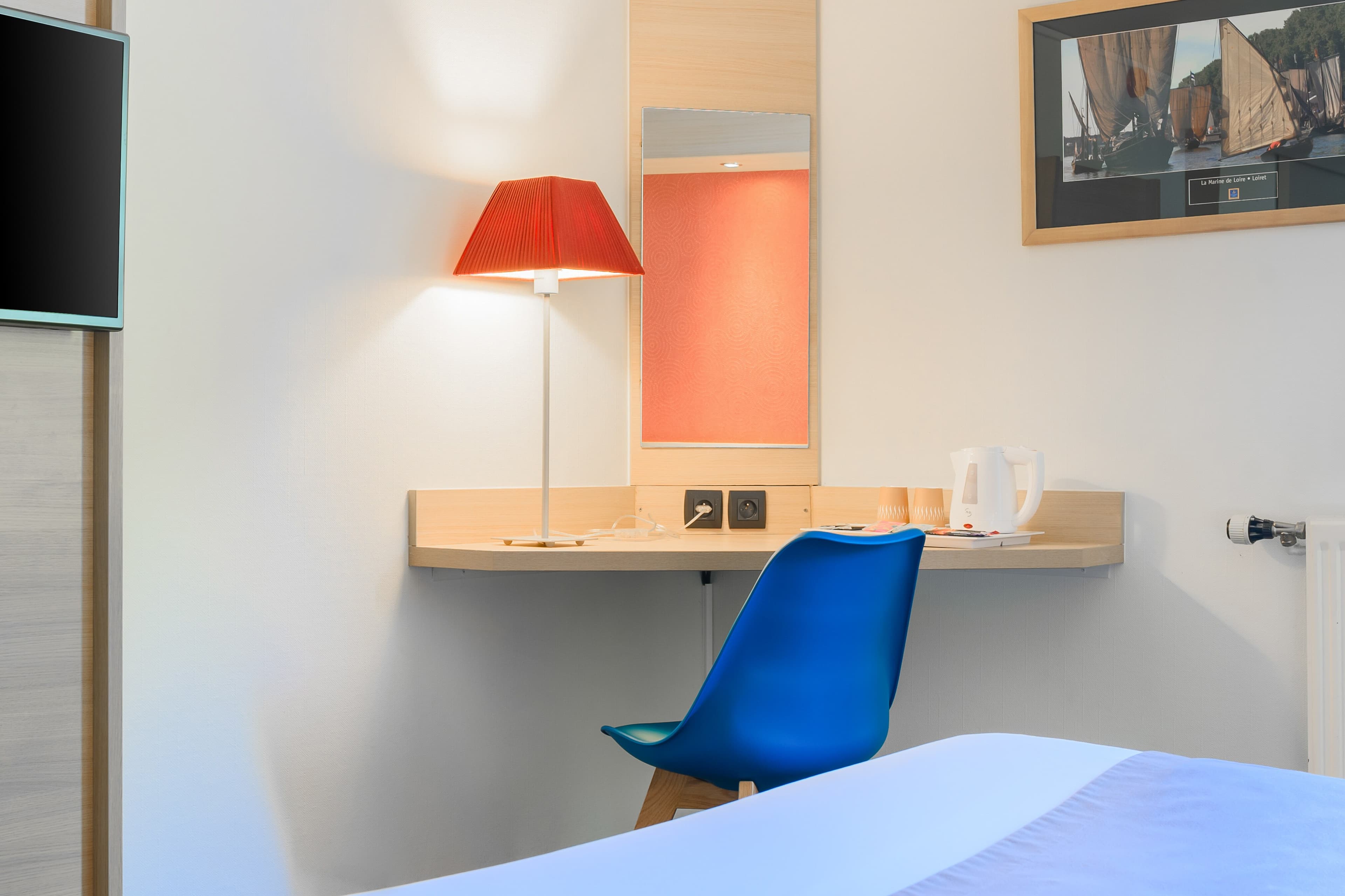 Comfort Hotel Pithiviers — 8