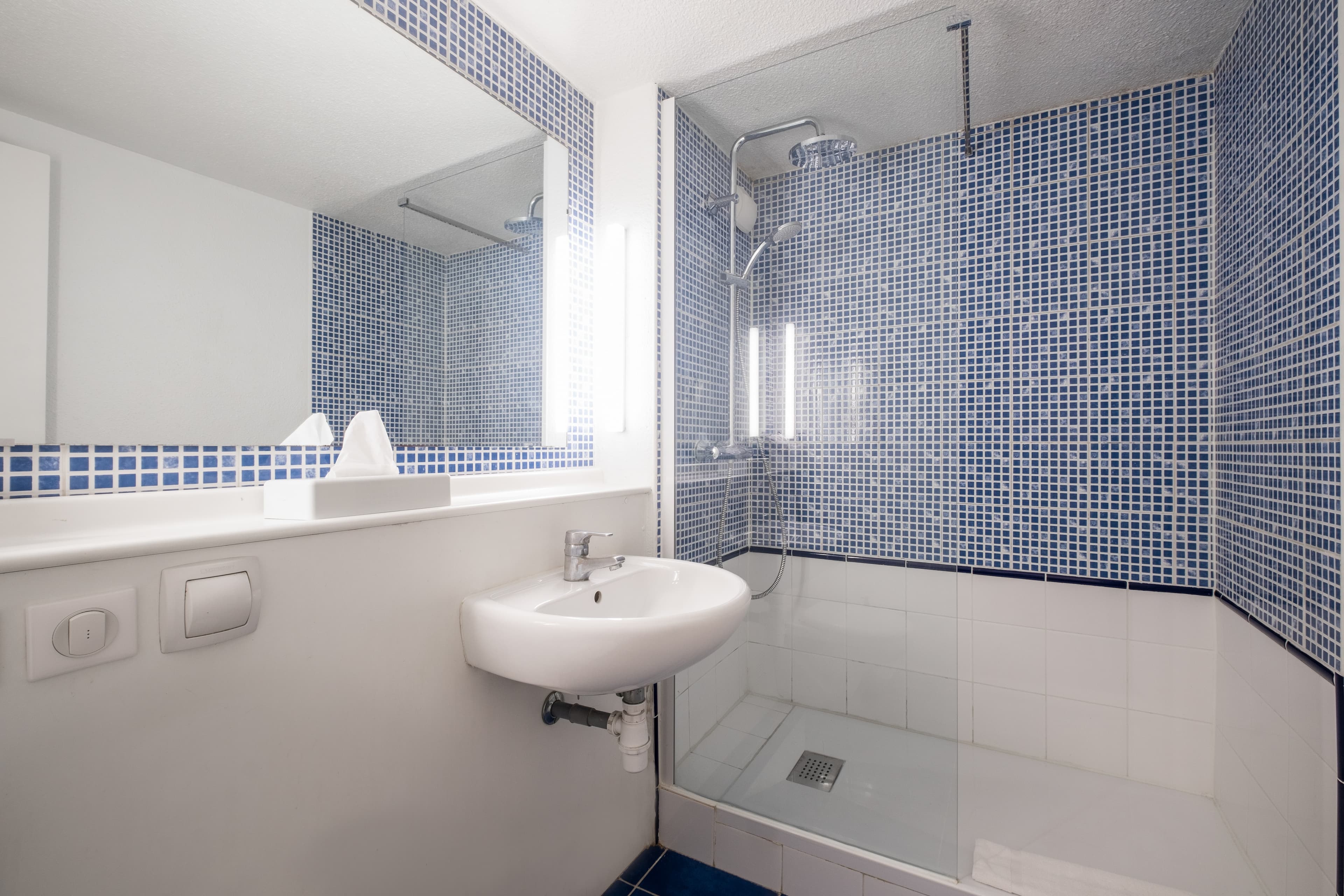 Comfort Hotel Rungis - Orly — 9