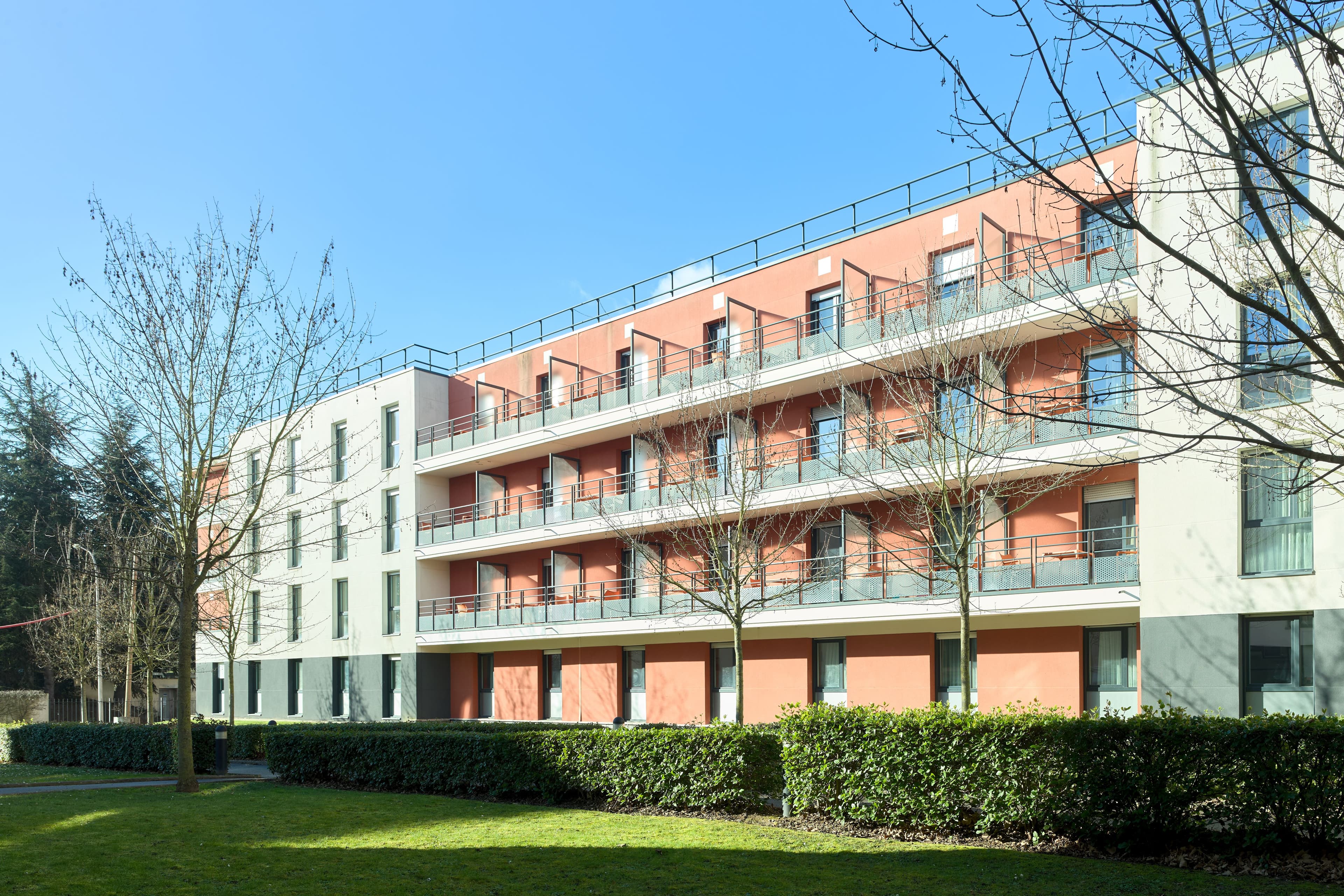 Comfort Aparthotel Versailles, St Cyr l'Ecole - Image 1