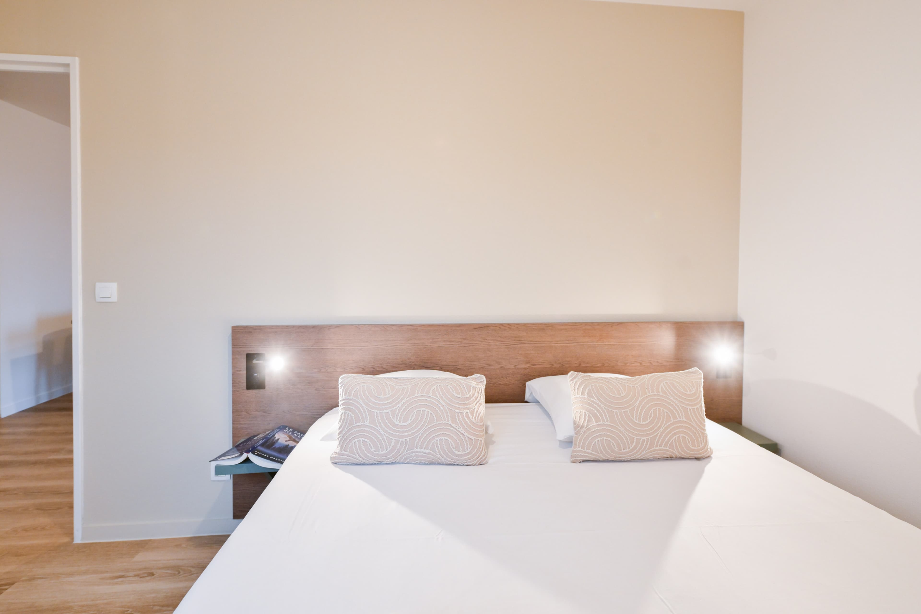 Comfort Aparthotel Versailles, St Cyr l'Ecole - Image 2