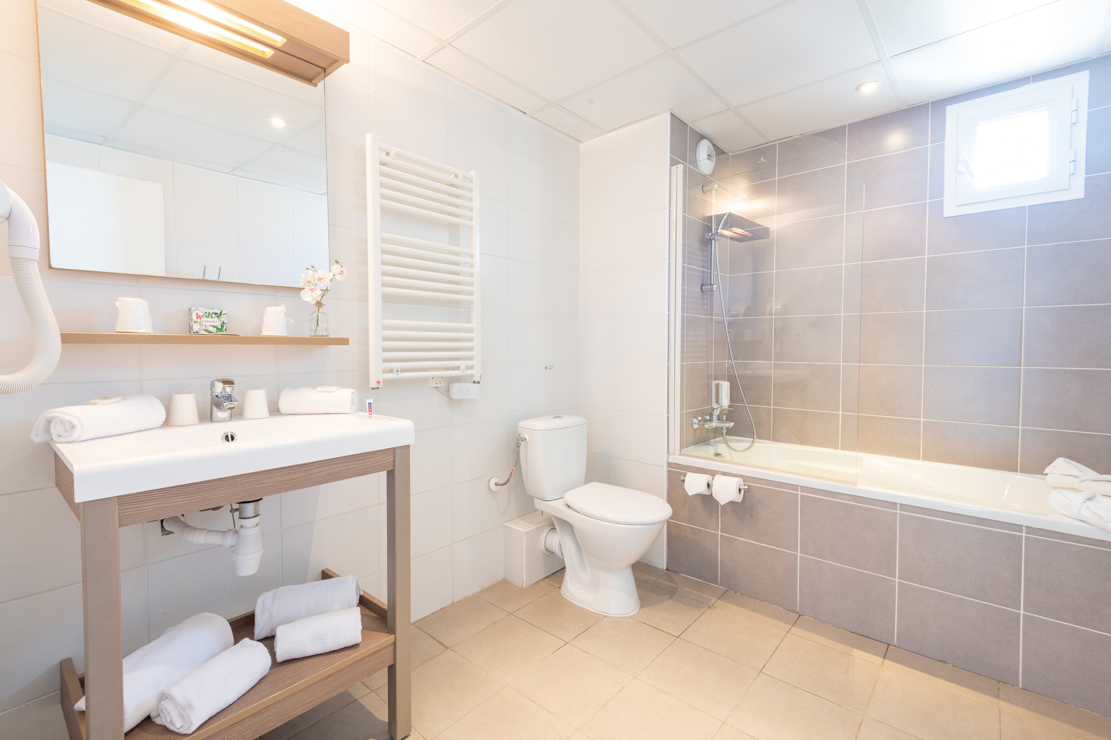 Comfort Aparthotel Cannes Mandelieu - Image 4