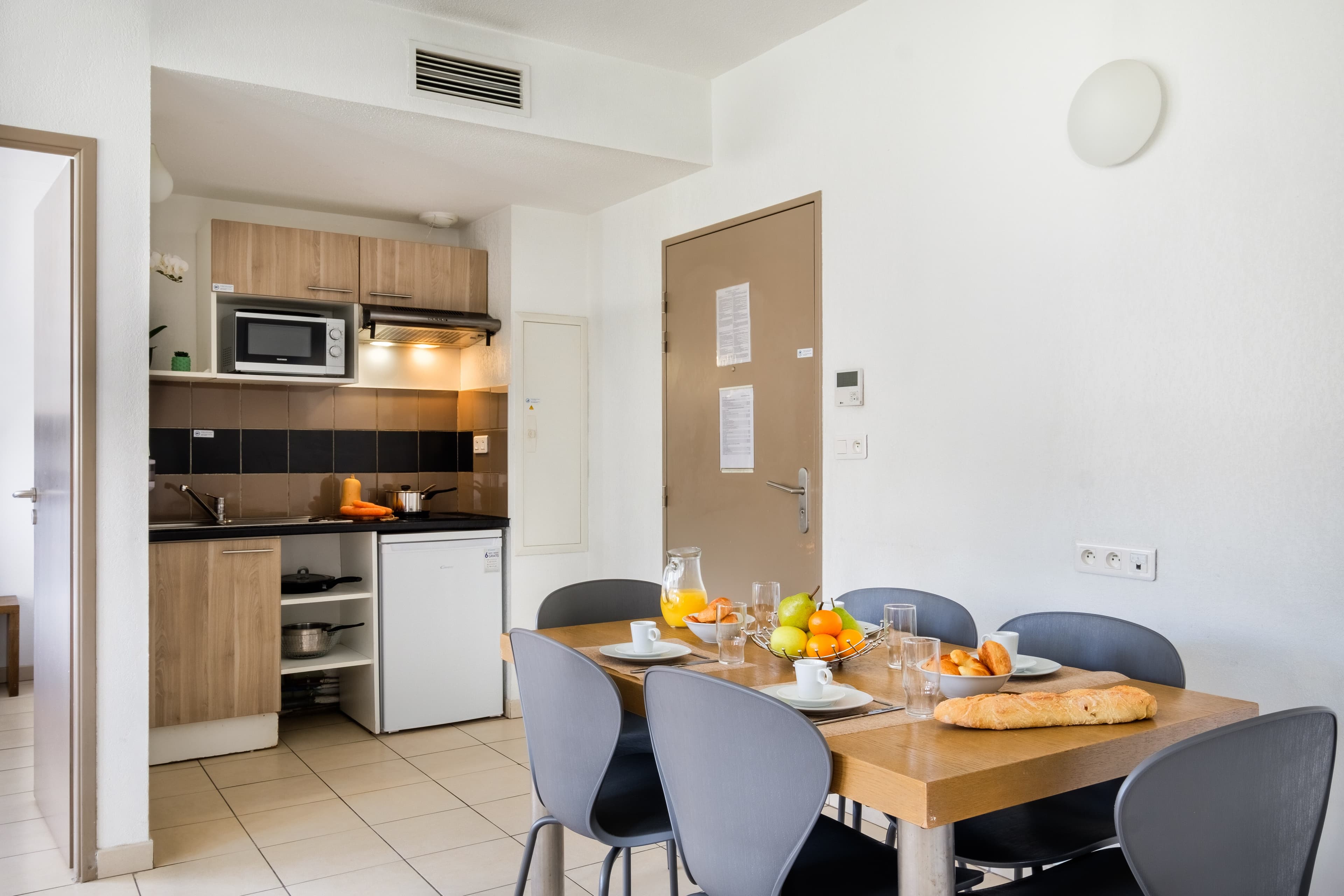 Comfort Aparthotel Antibes Le Maestria — 6