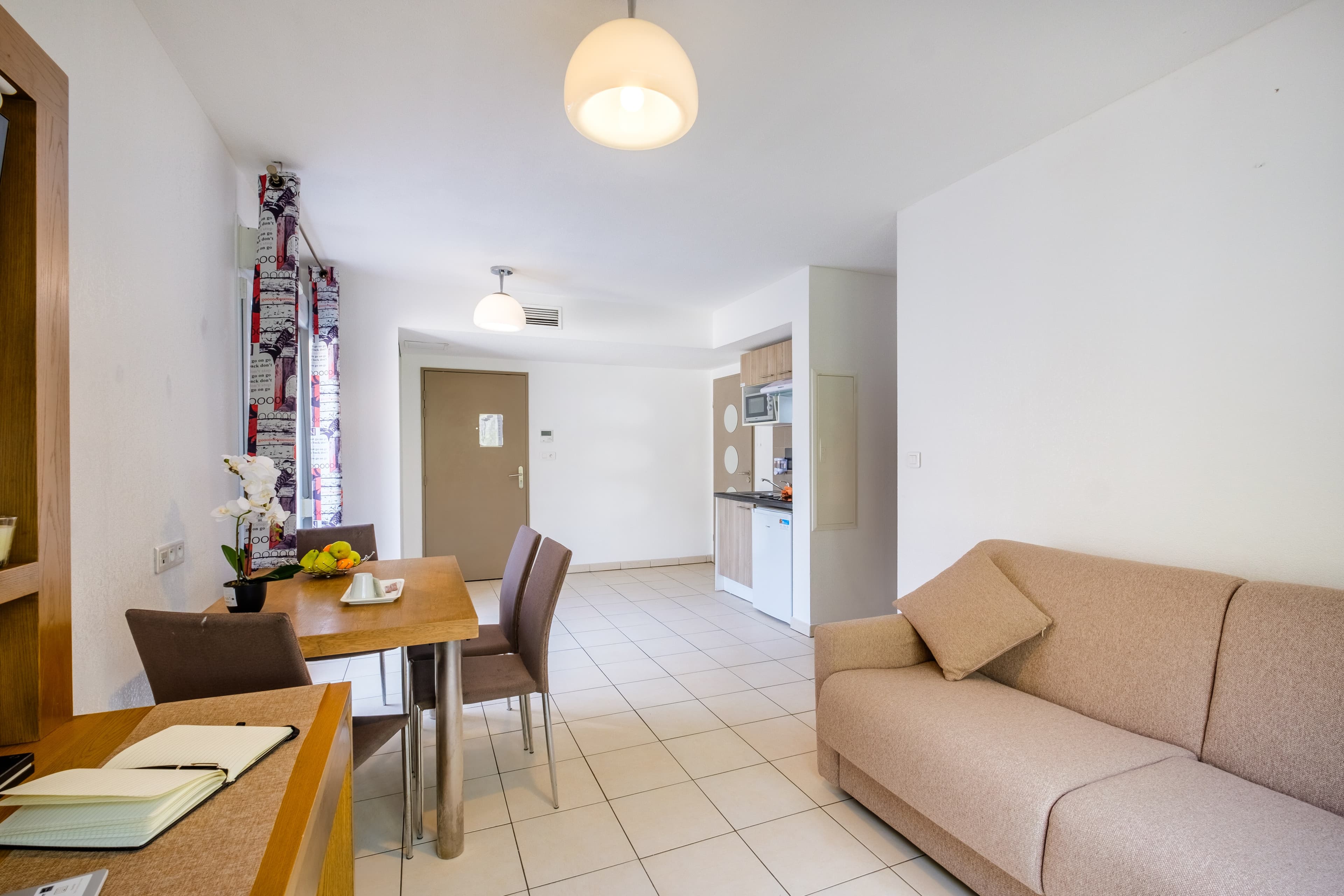 Comfort Aparthotel Antibes Le Maestria — 10