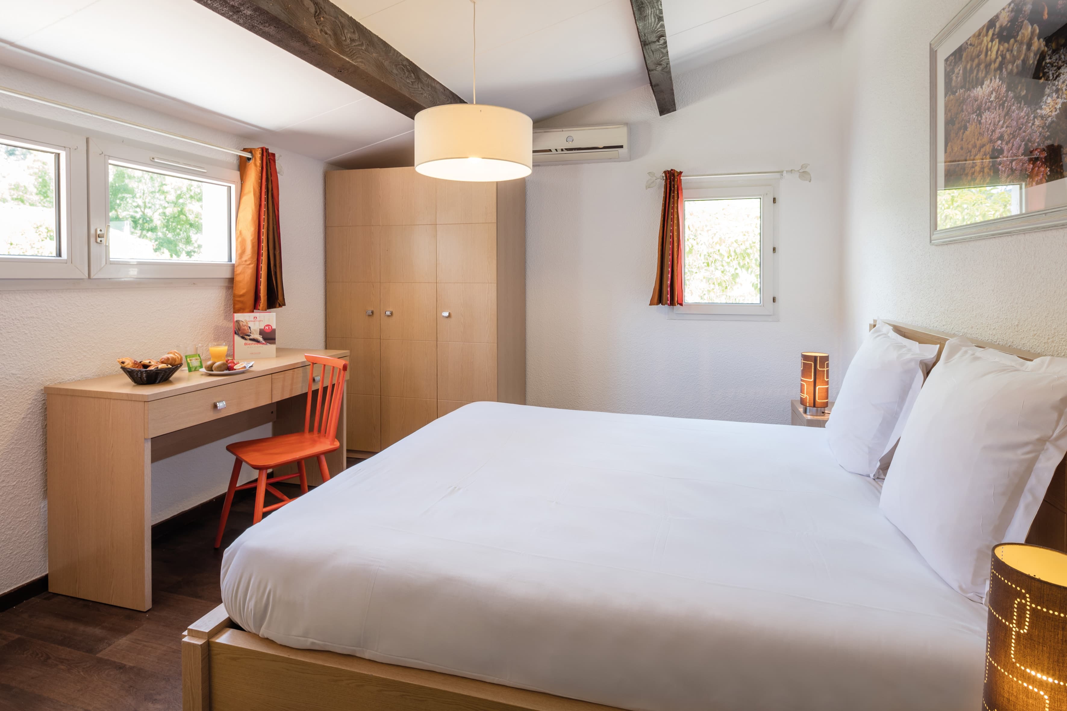 Comfort Aparthotel Mandelieu la Napoule Village - Image 2