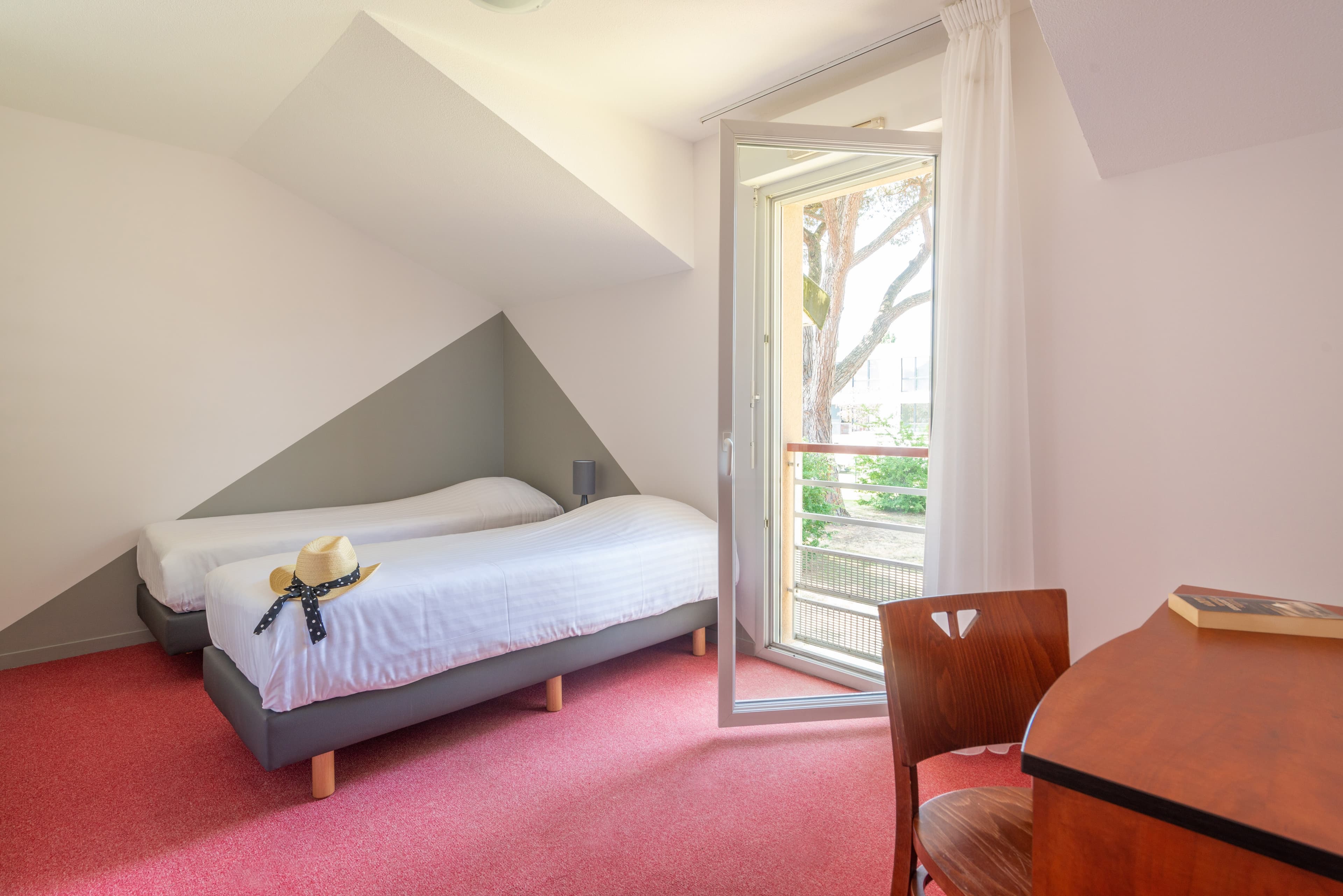 Comfort Aparthotel Nantes La Beaujoire - Image 3