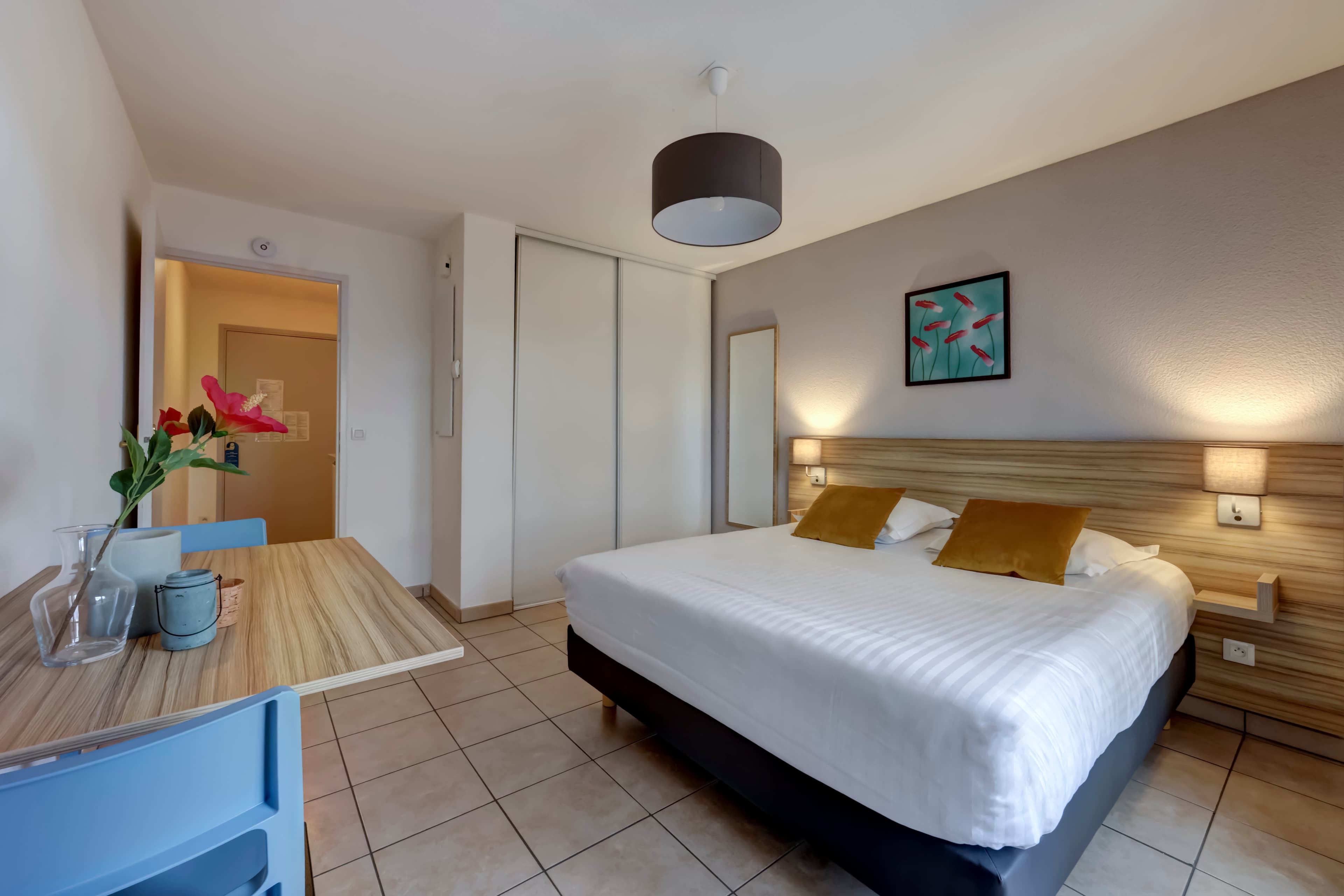 Comfort Aparthotel Divonne L'Orée du Parc — 10