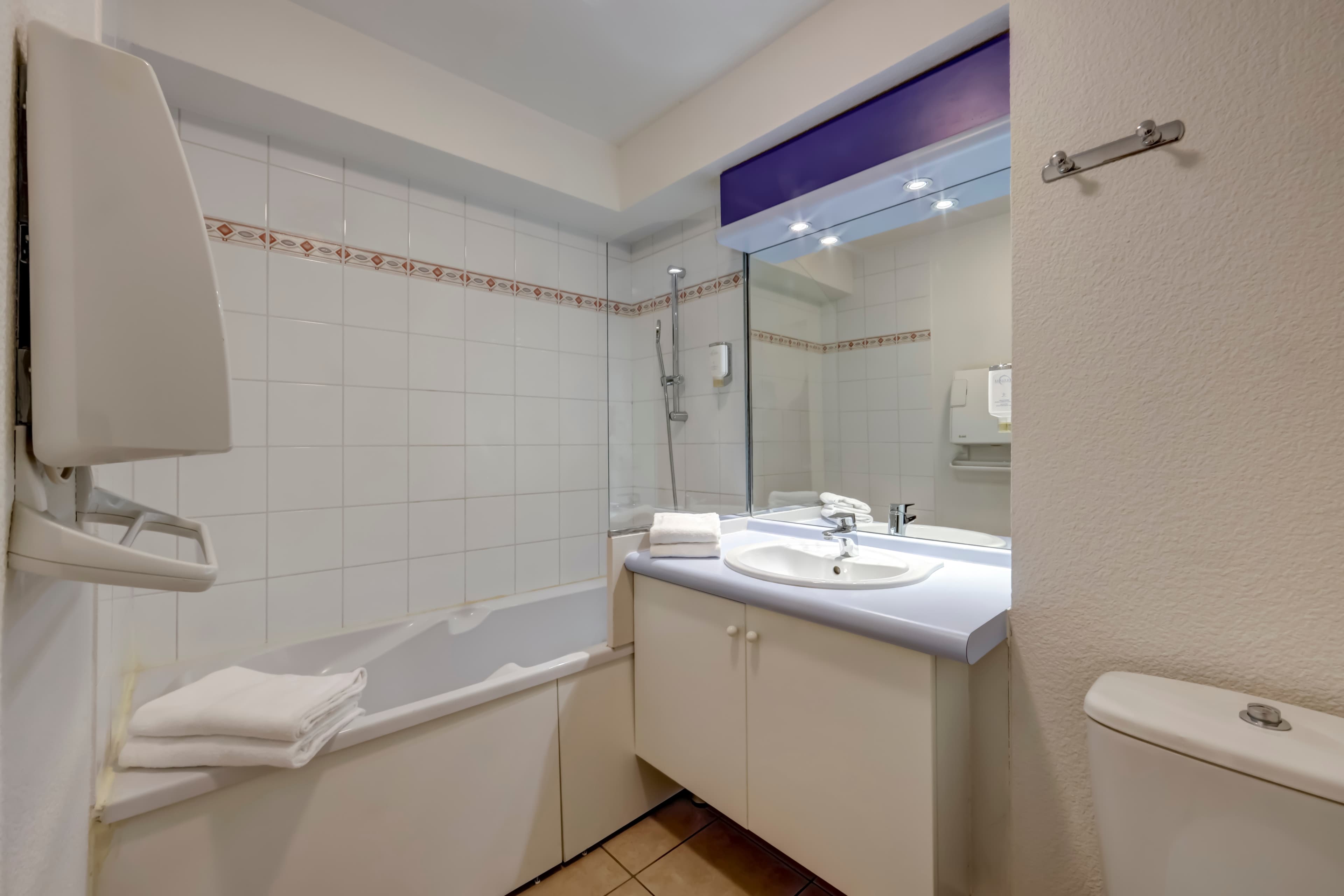 Comfort Aparthotel Divonne L'Orée du Parc — 8