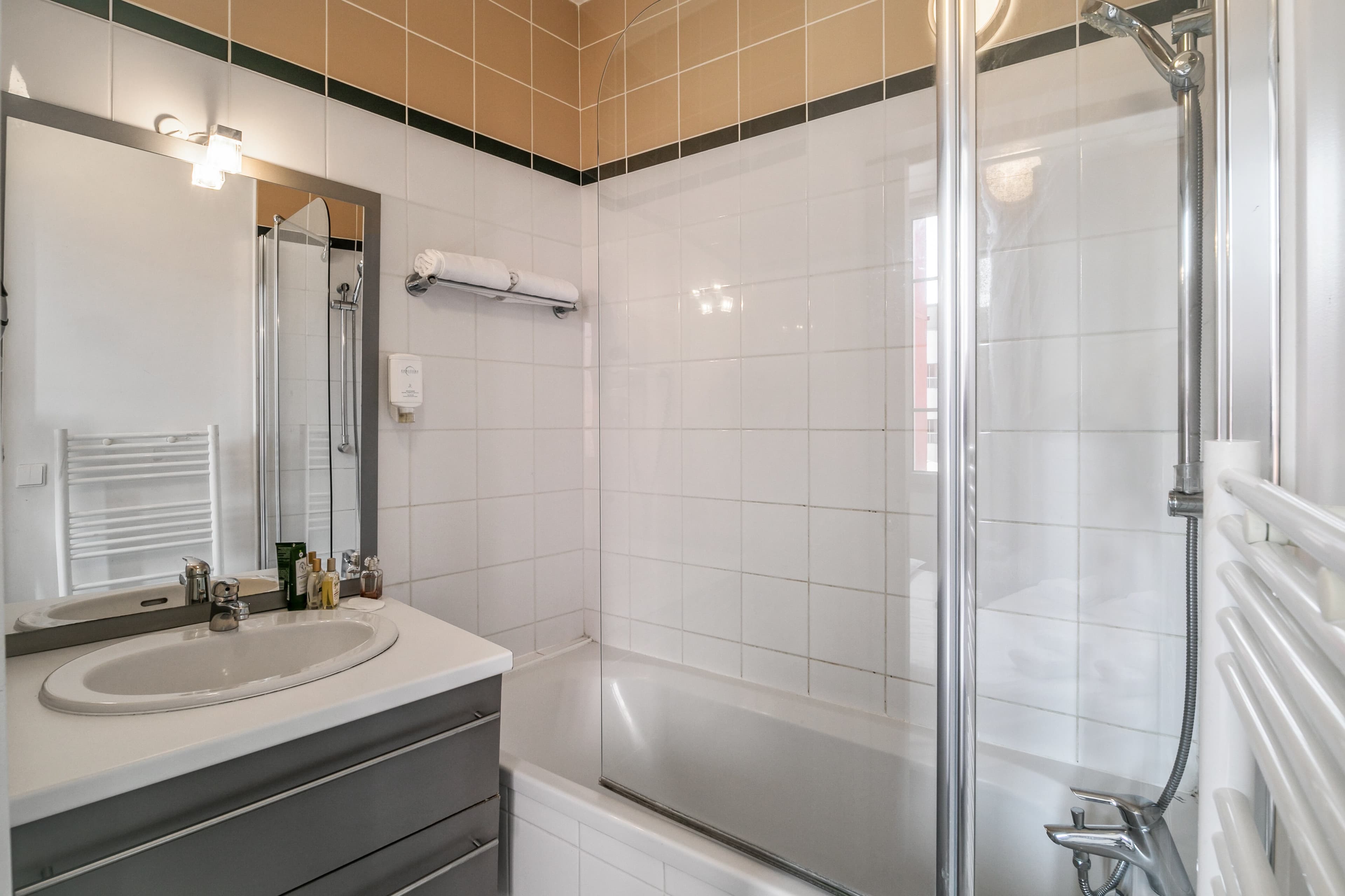 Comfort Aparthotel Lourdes Lorda — 9