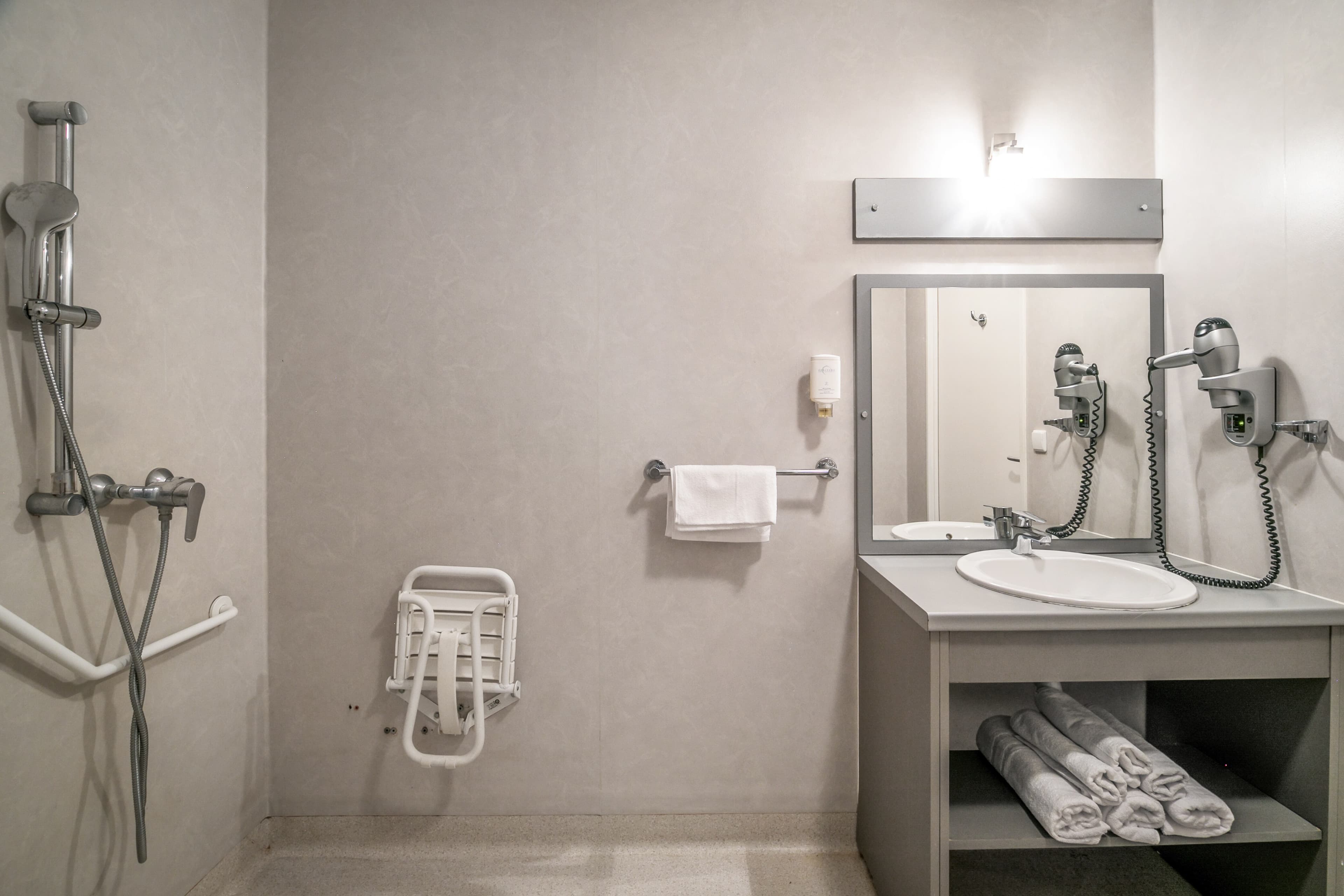 Comfort Aparthotel Lourdes Lorda — 16