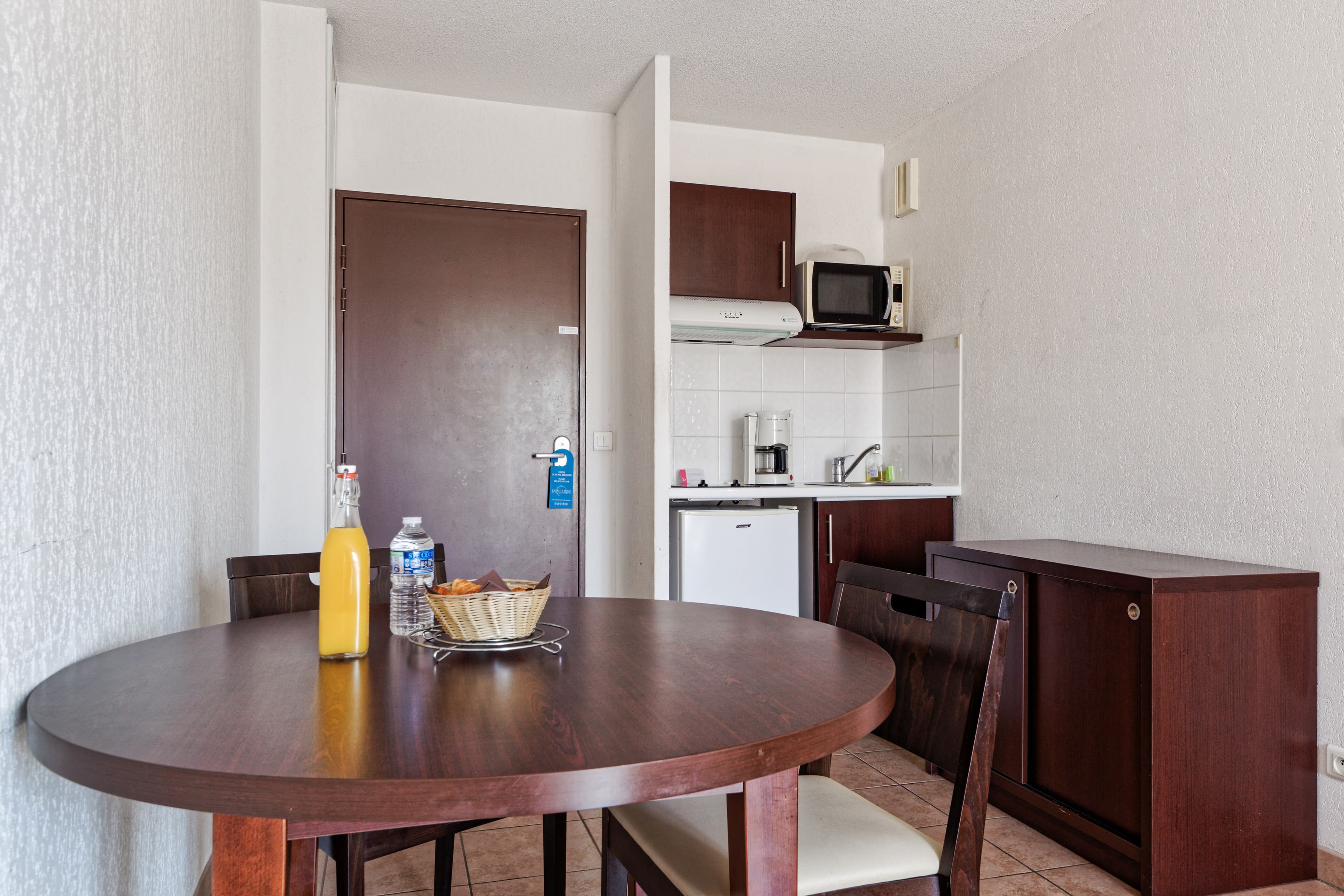 Comfort Aparthotel Six-Fours - Image 5