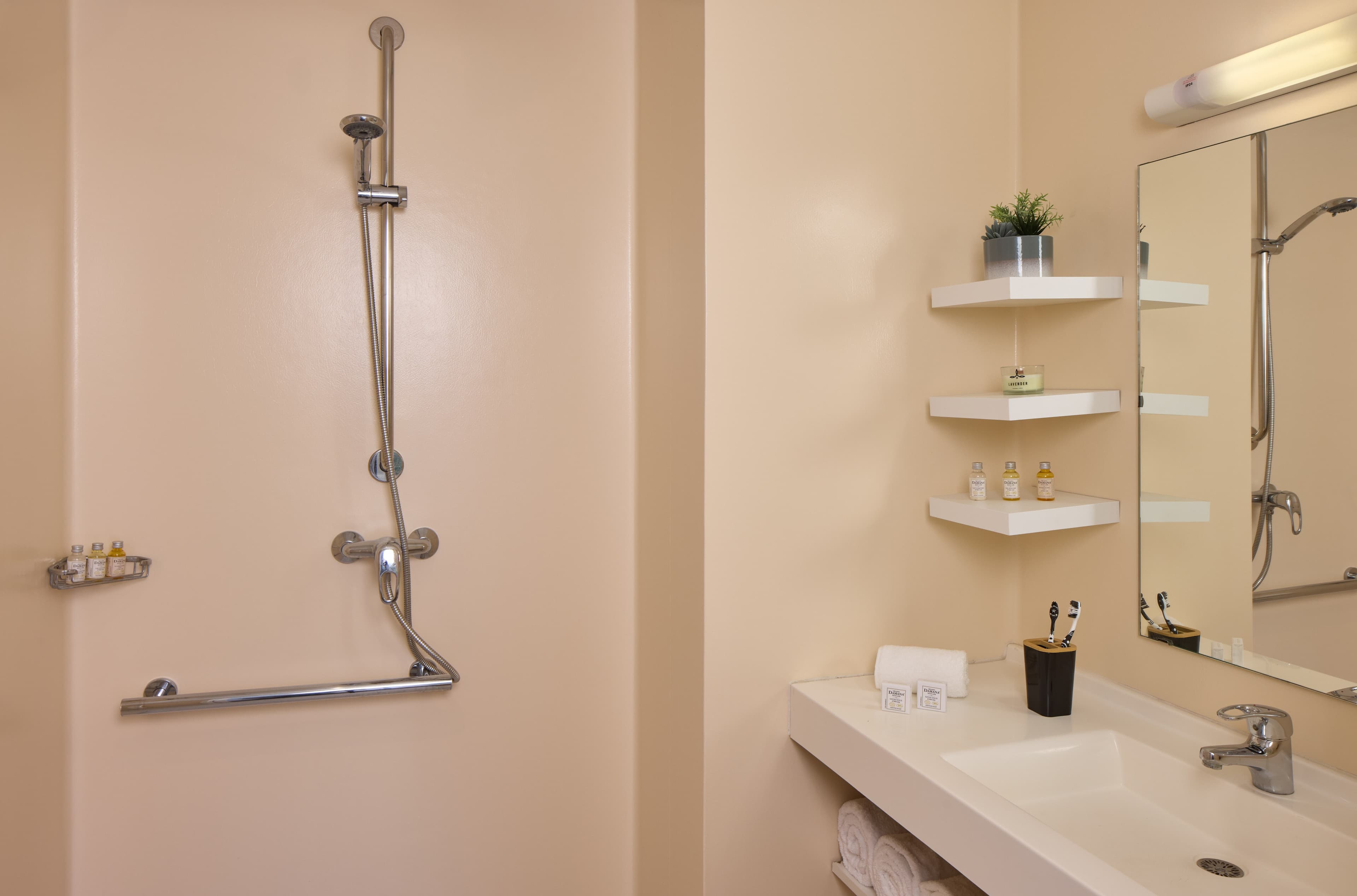 Quality Aparthotel Valenciennes — 8