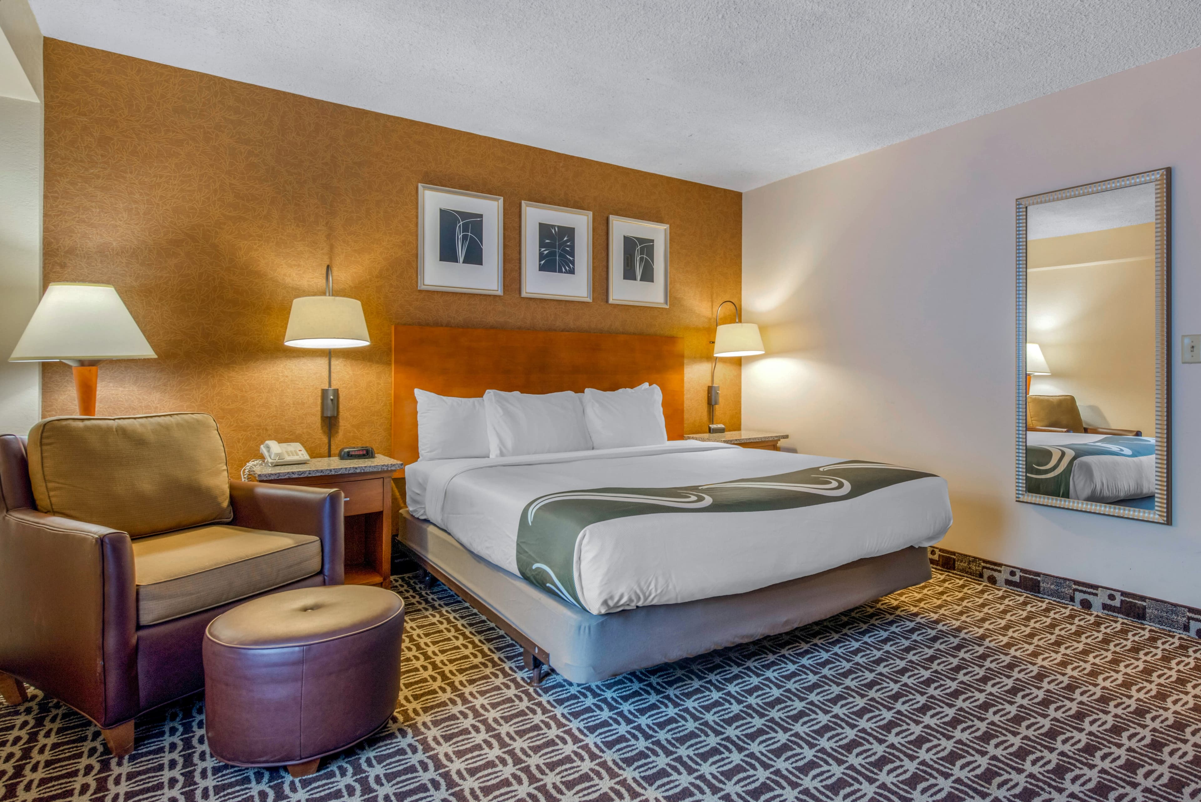 Quality Inn Savannah Historic District — 12