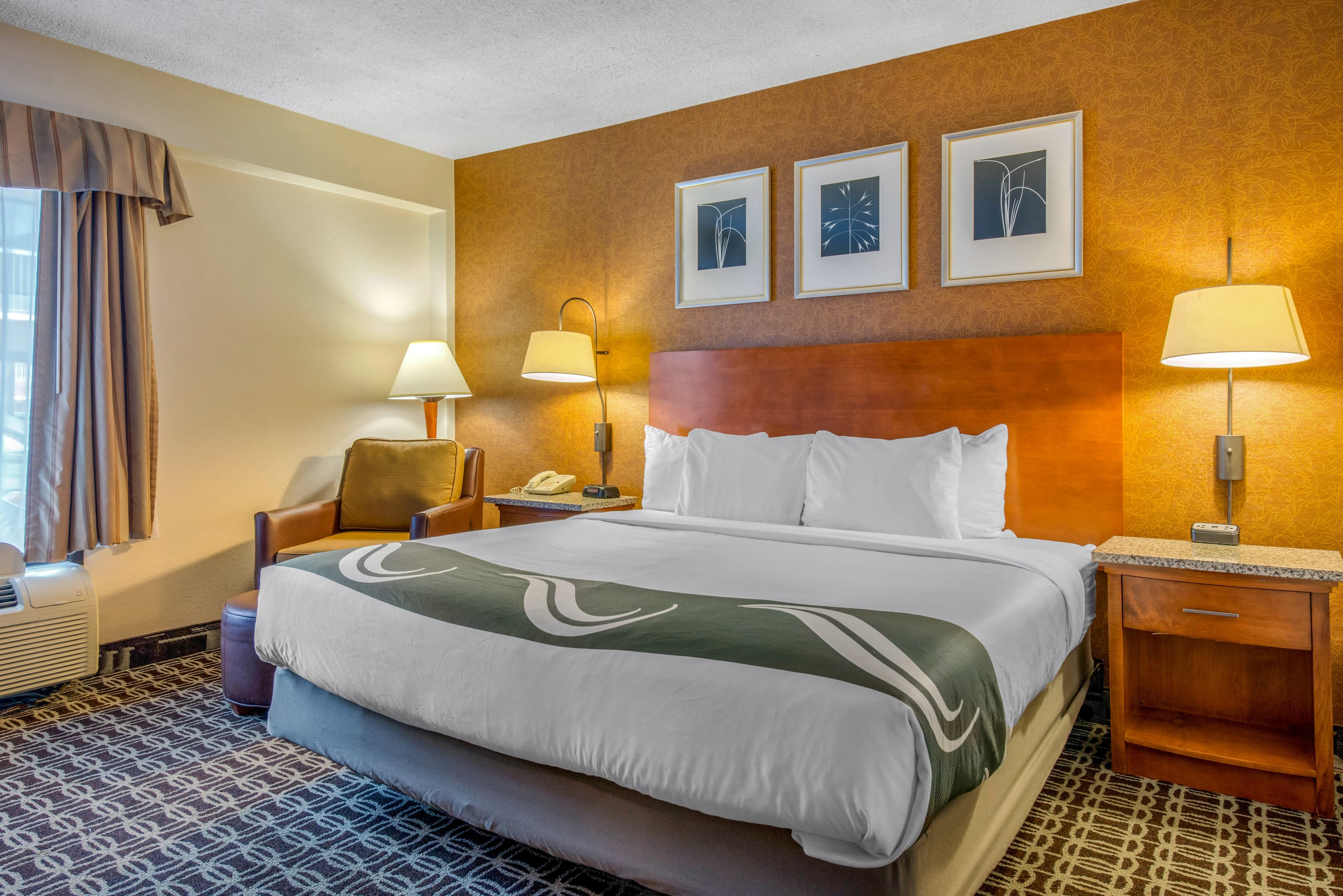 Quality Inn Savannah Historic District — 14