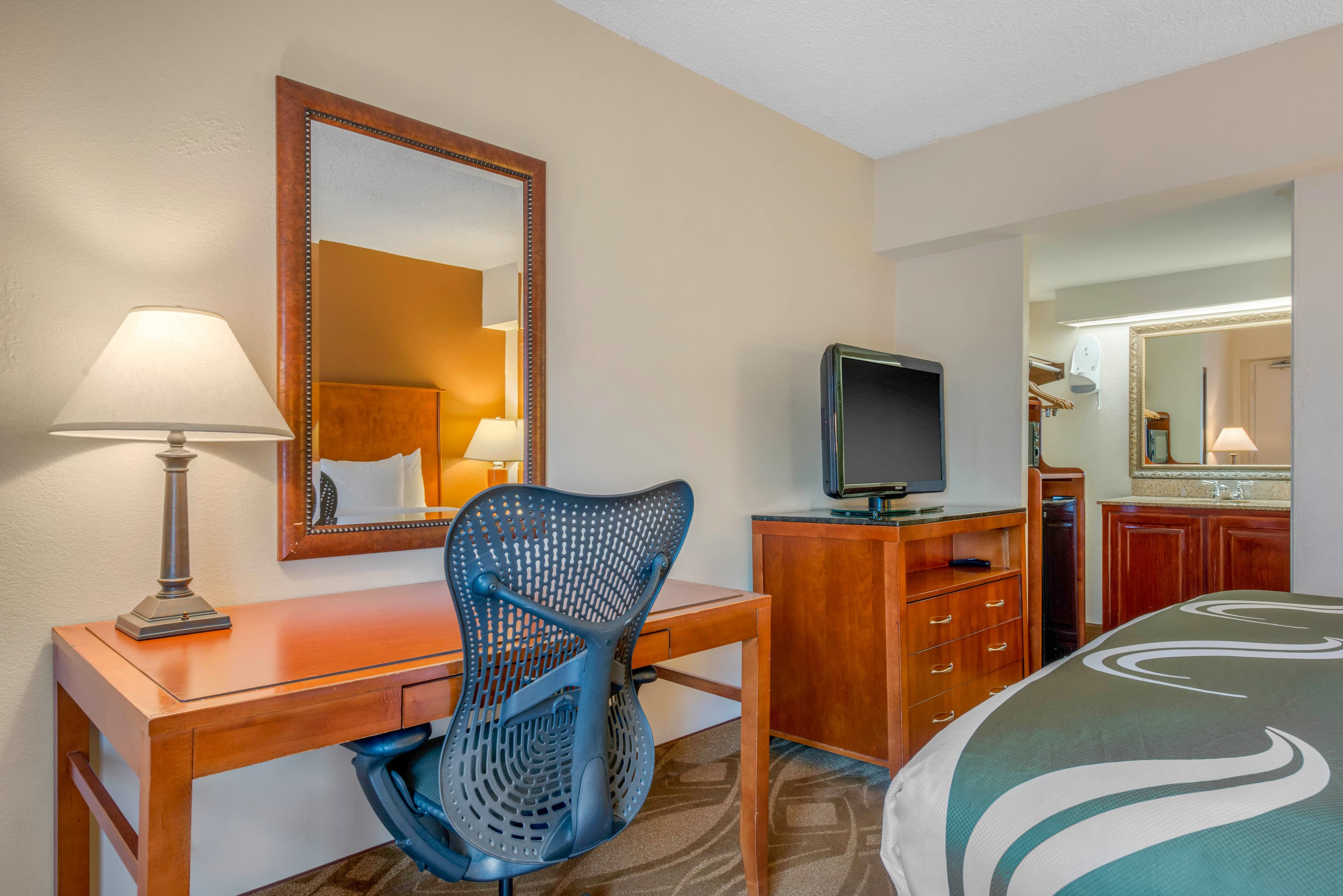 Quality Inn Savannah Historic District — 27