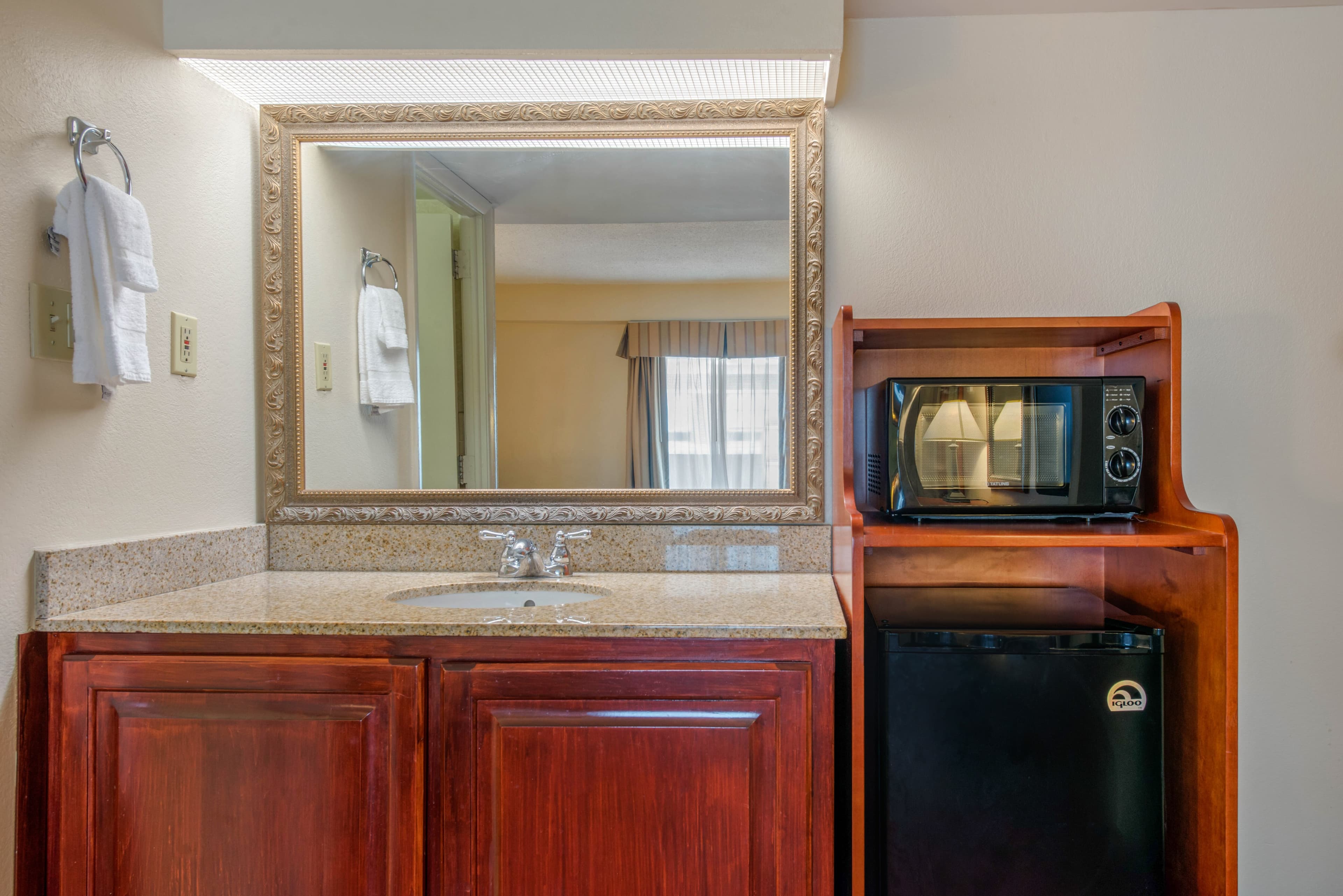 Quality Inn Savannah Historic District - Image 5