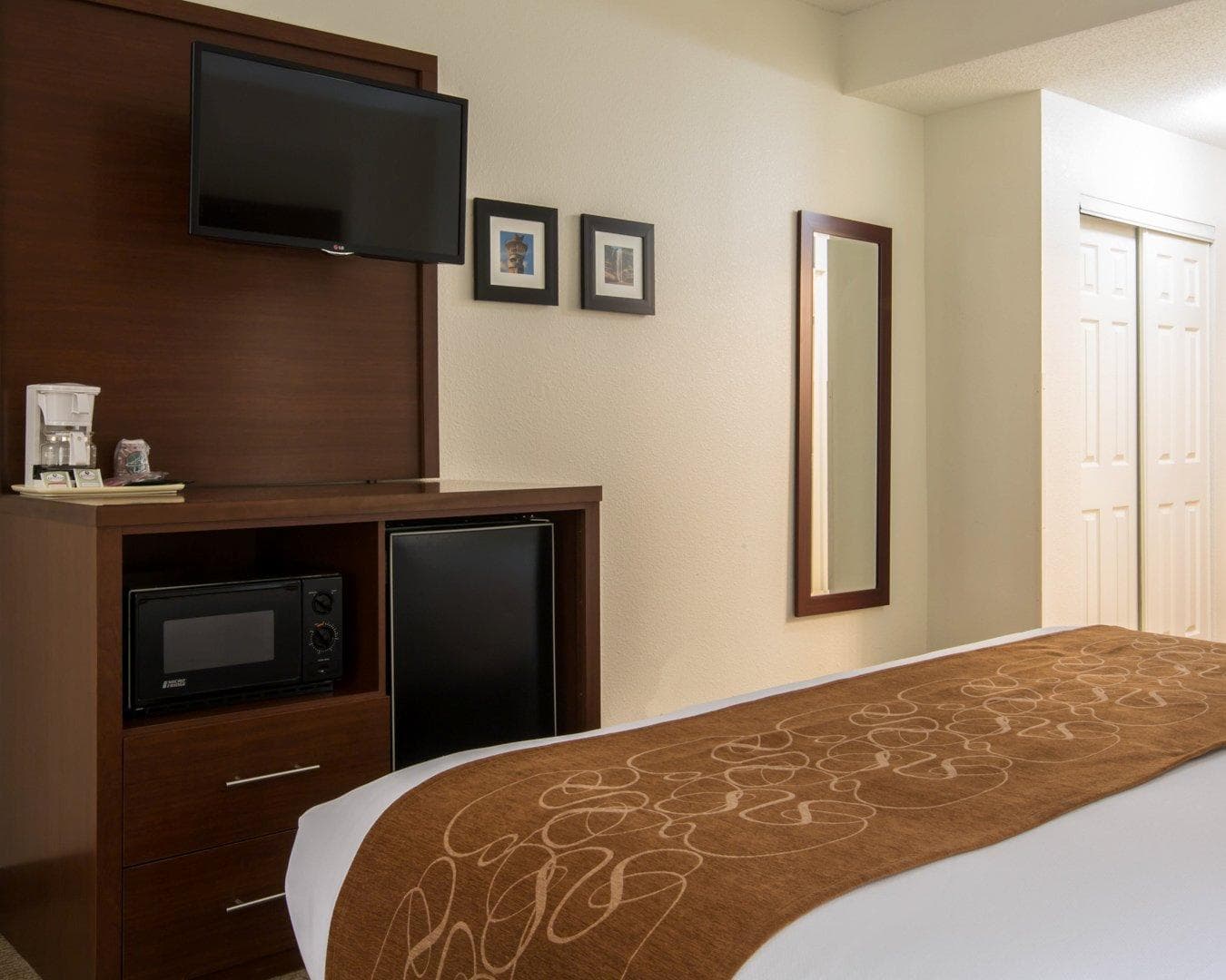 Comfort Suites Cumming-Atlanta near Northside Hospital Forsyth — 10
