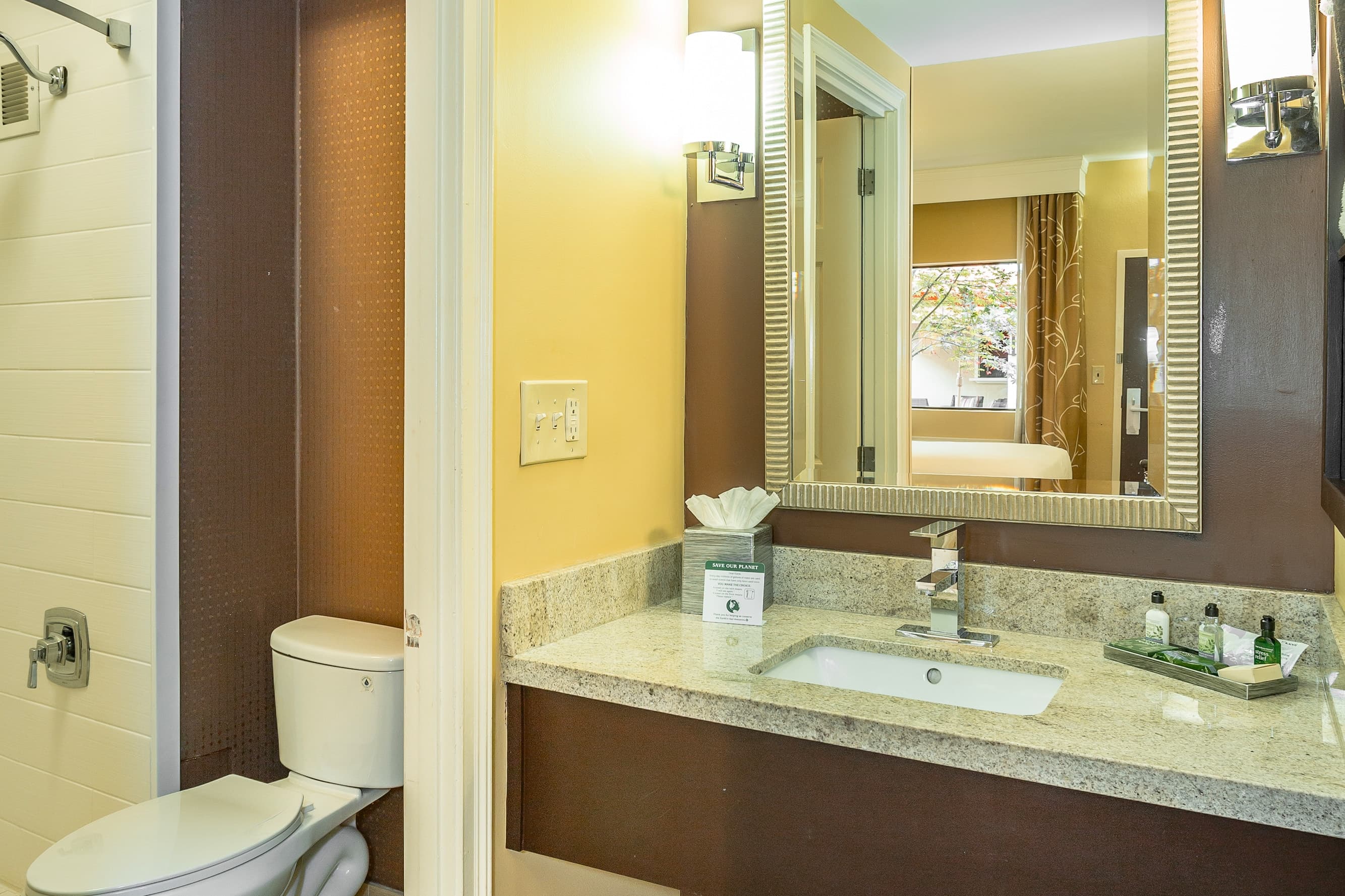 Inn at the Peachtrees, an Ascend Collection Hotel — 11