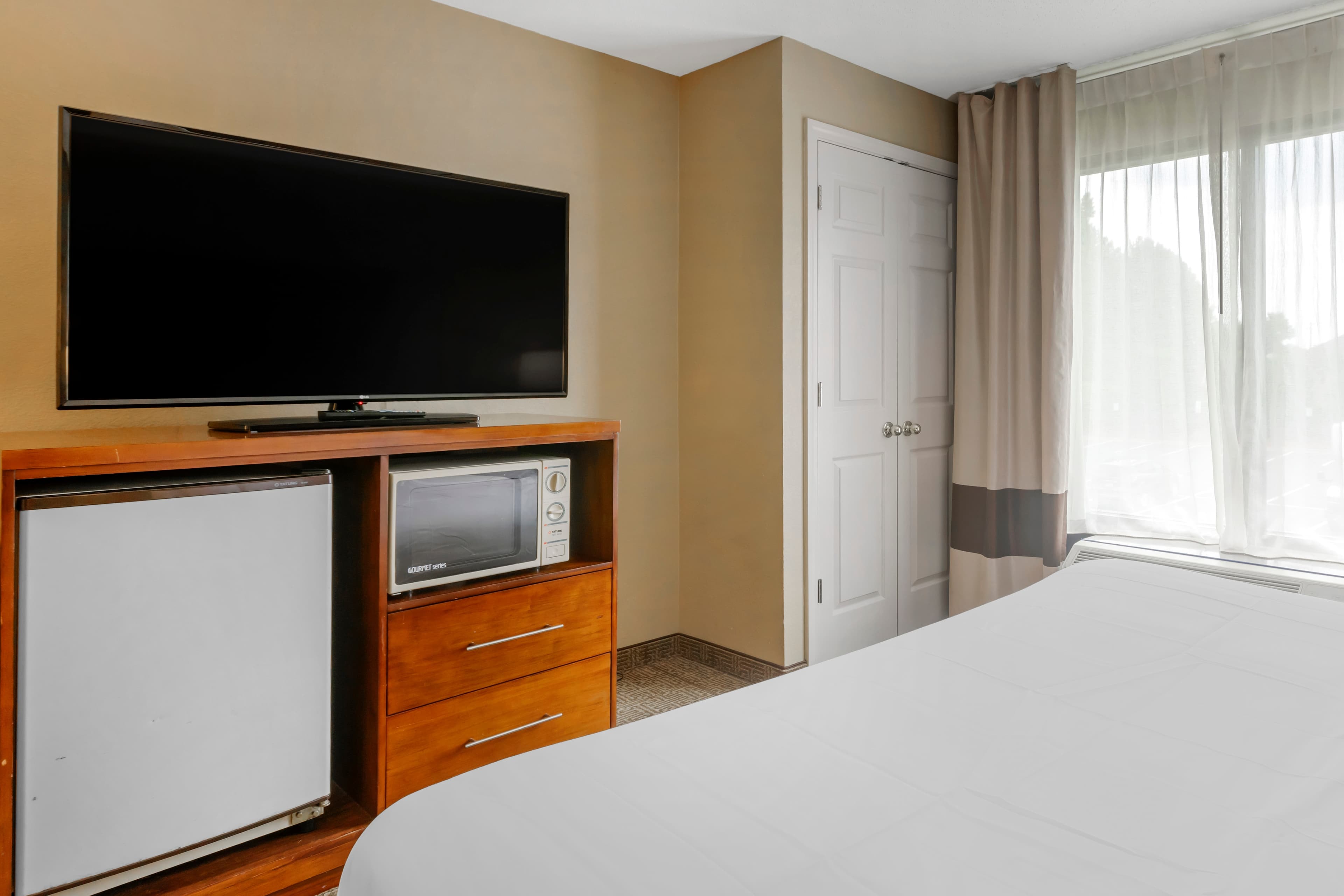 Comfort Inn & Suites Peachtree Corners - Norcross — 6