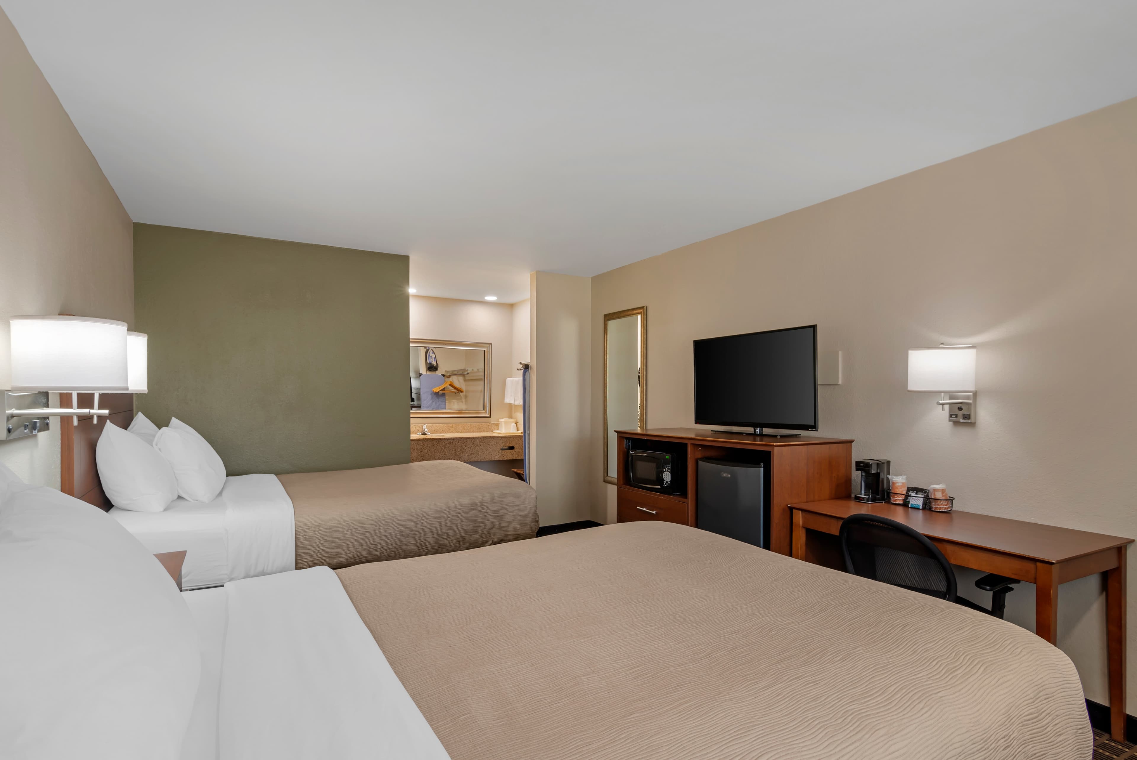 Quality Inn & Suites Morrow Atlanta South - Image 3