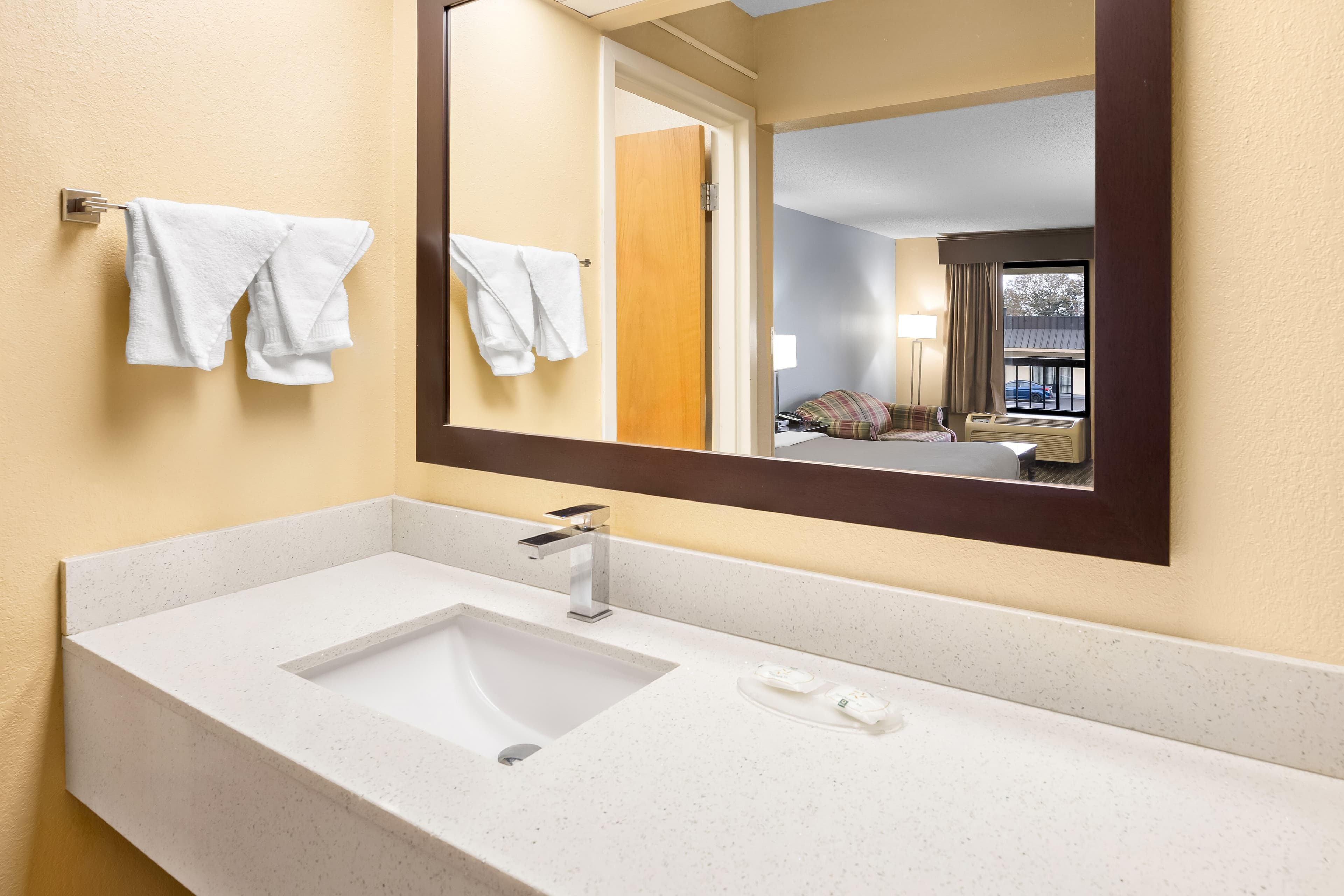 Quality Inn Perry - National Fairgrounds Area — 9