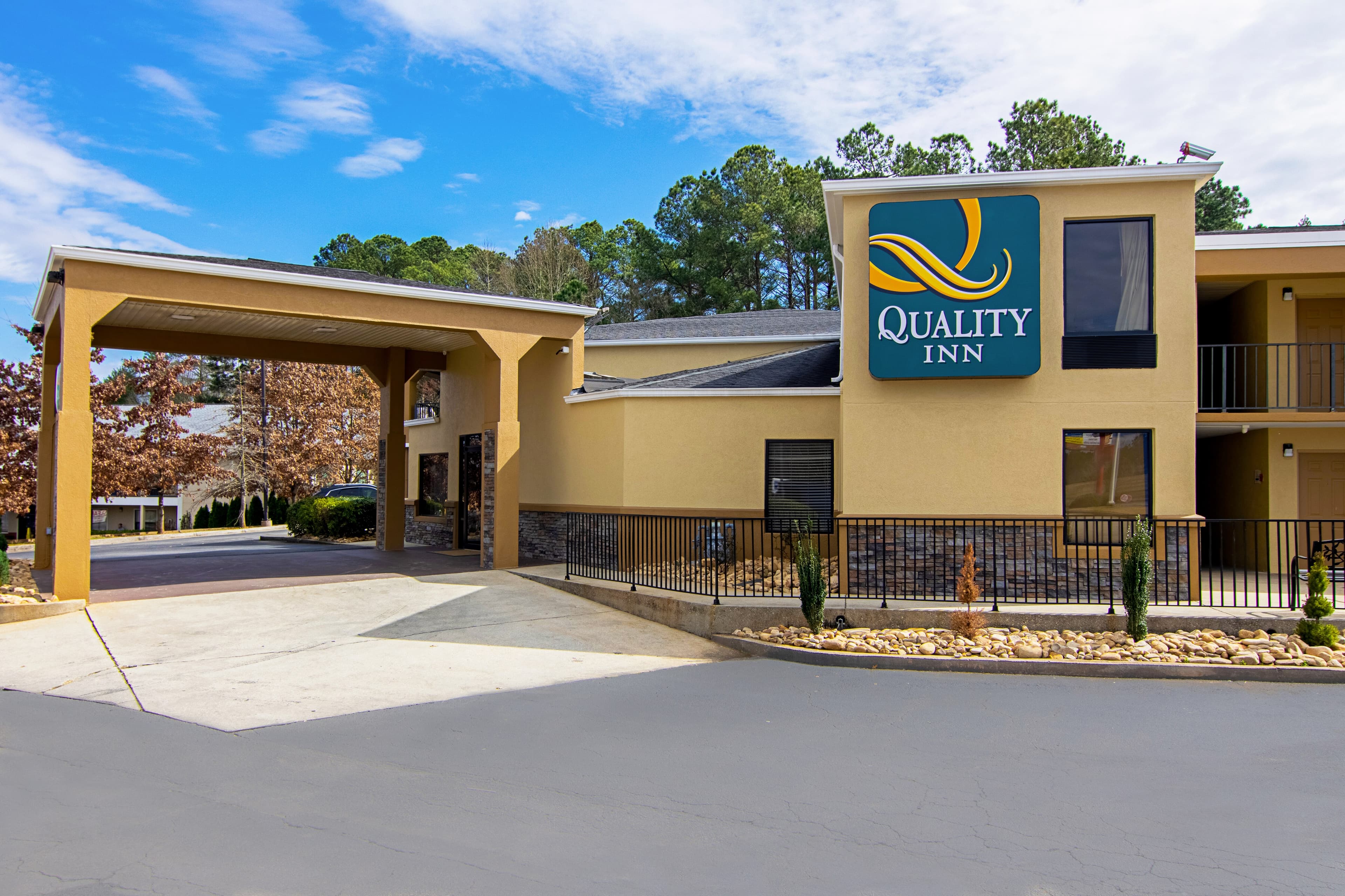 Quality Inn Villa Rica - Image 1