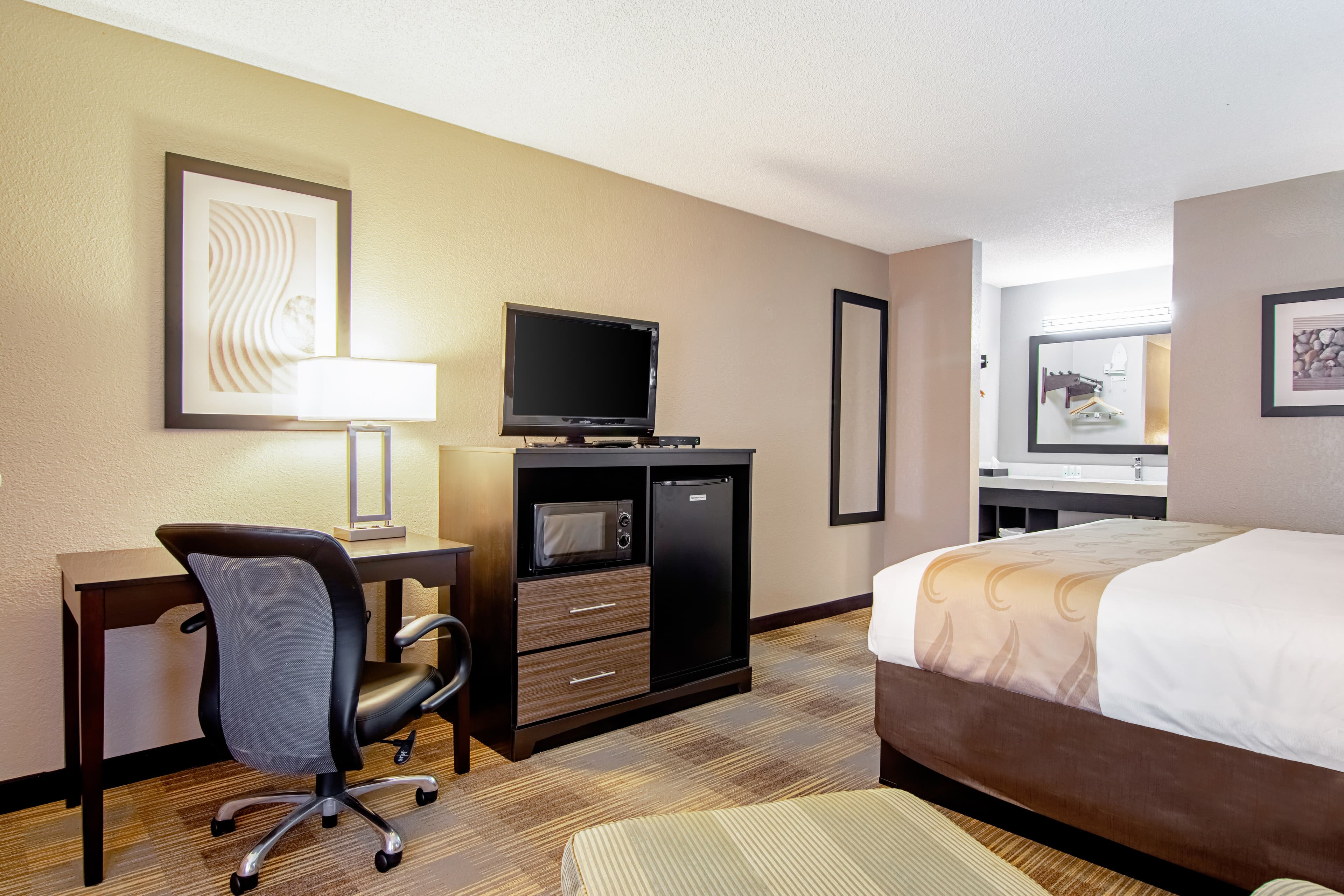 Quality Inn Villa Rica — 8