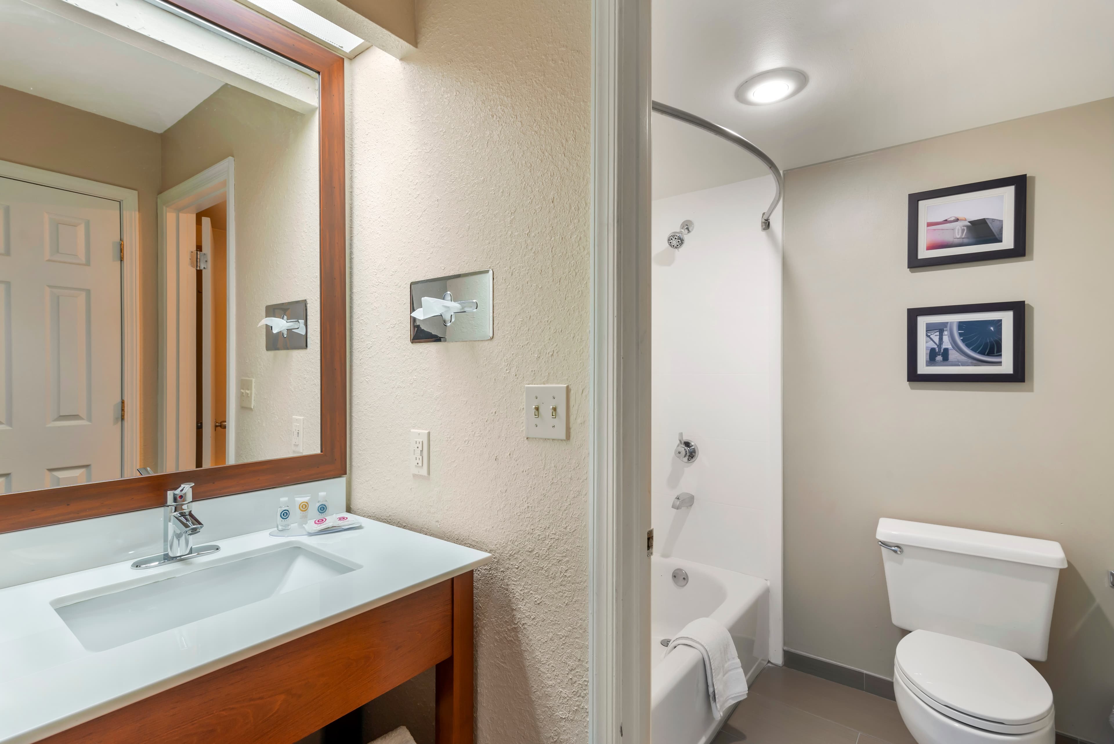 Comfort Inn & Suites - near Robins Air Force Base Main Gate — 17