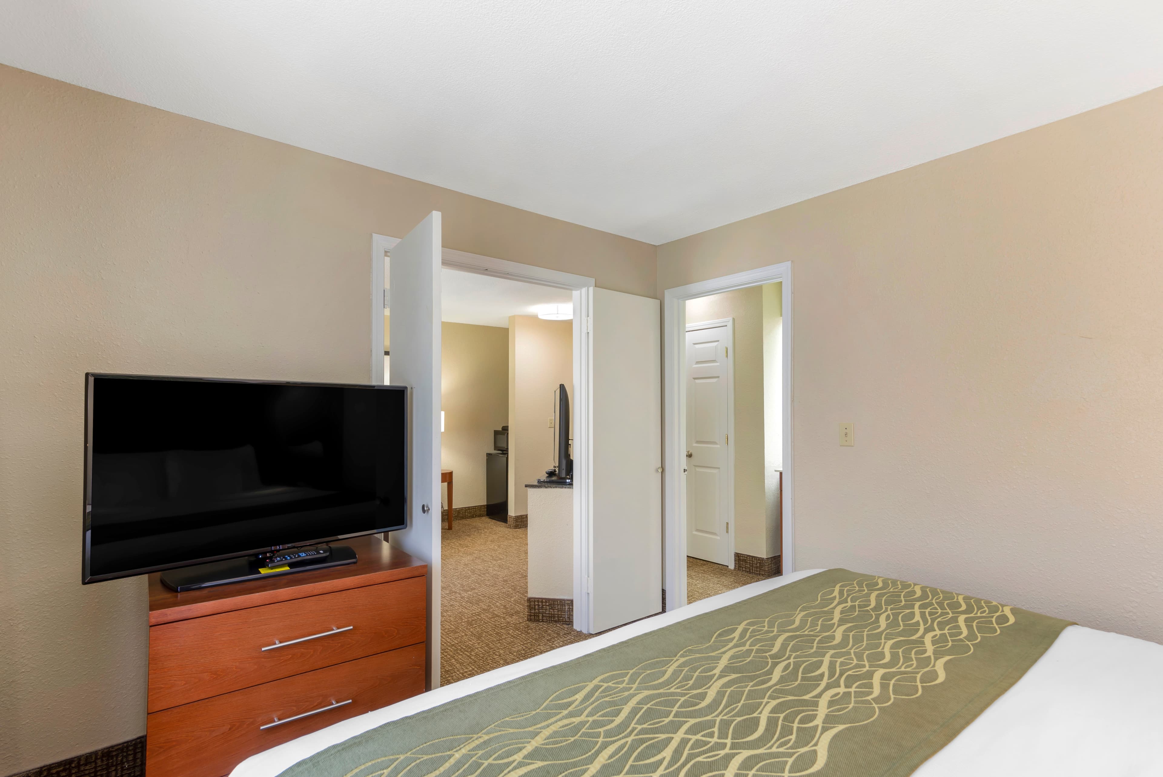 Comfort Inn & Suites - near Robins Air Force Base Main Gate — 20