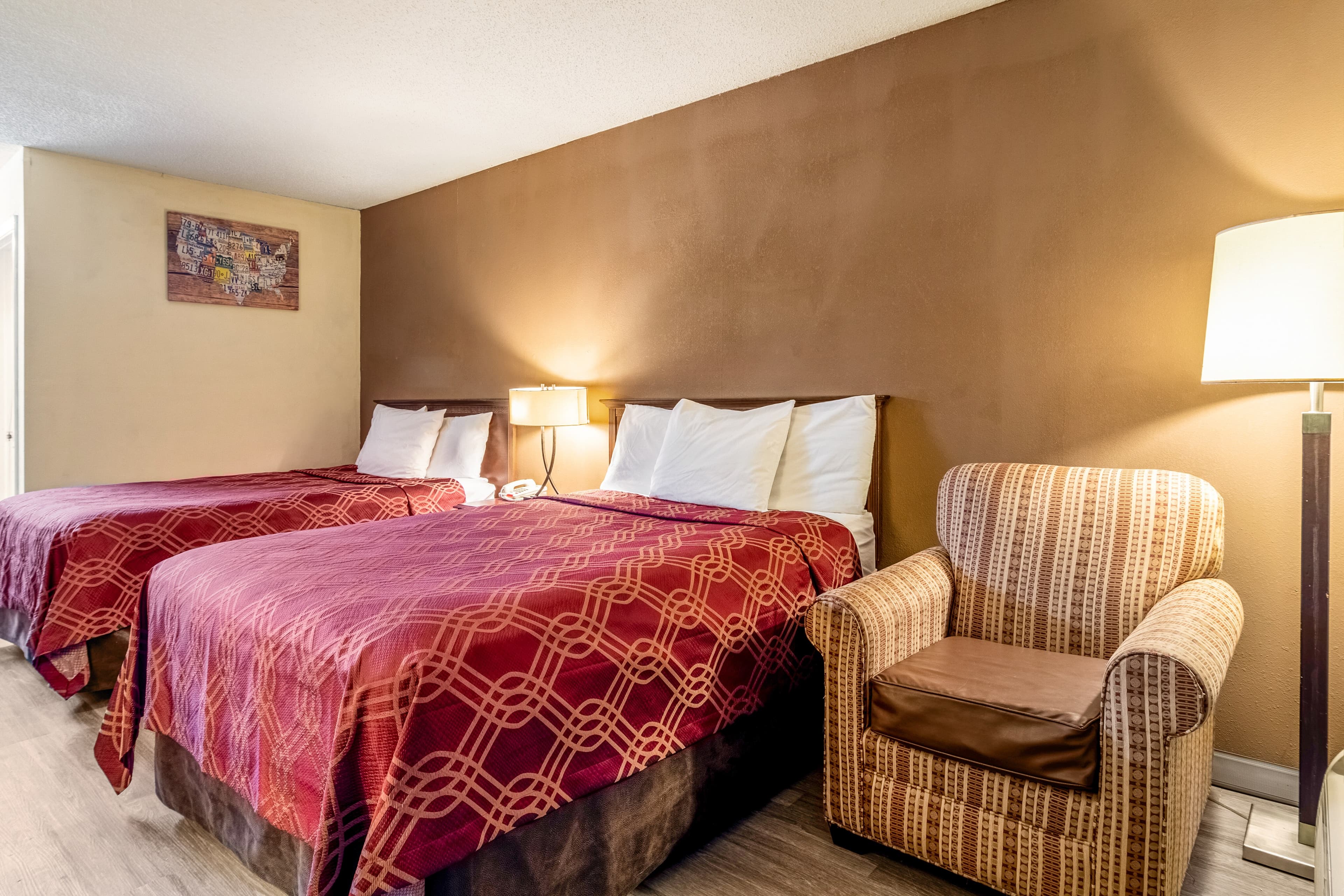 Econo Lodge Acworth East - Image 2