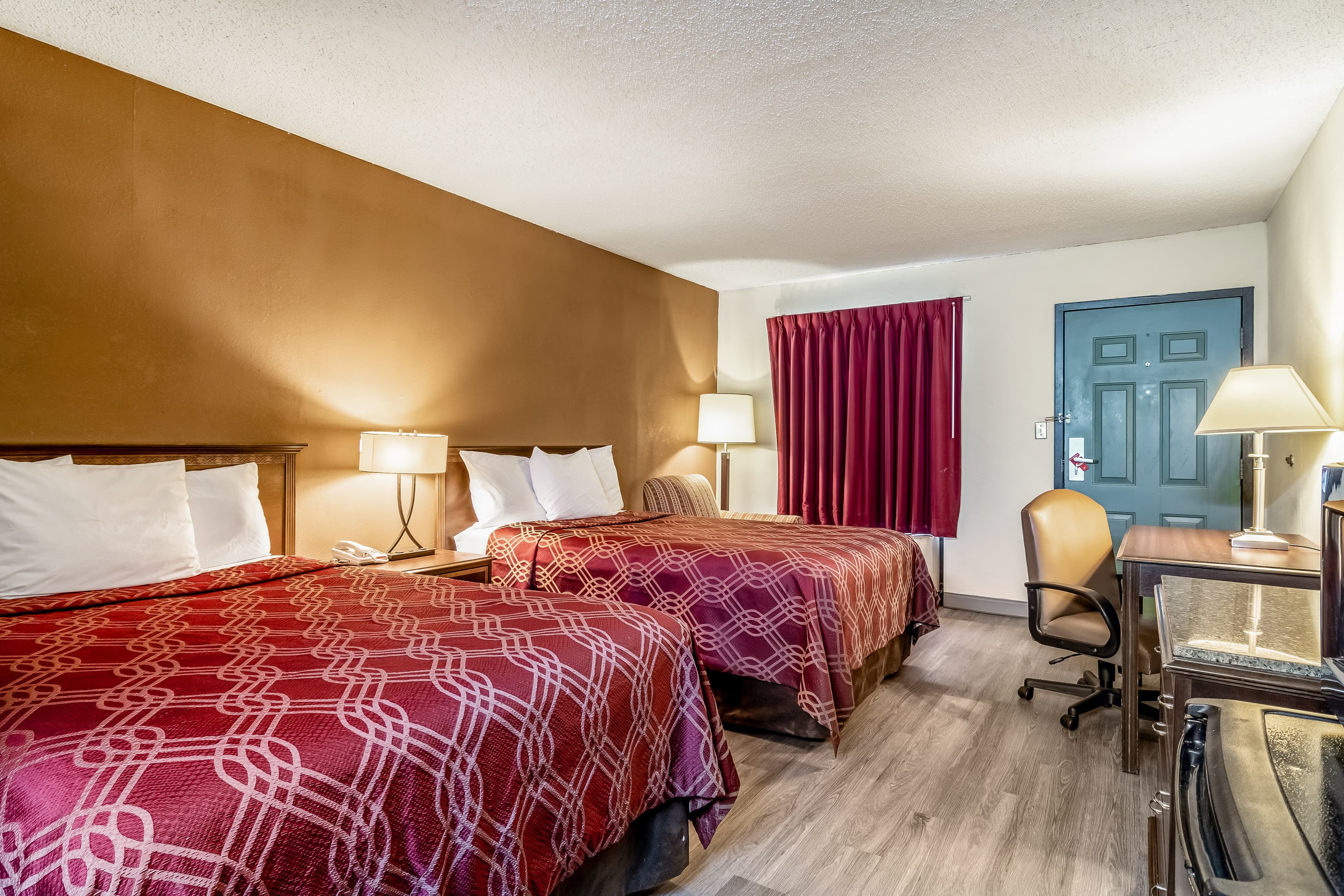 Econo Lodge Acworth East - Image 3