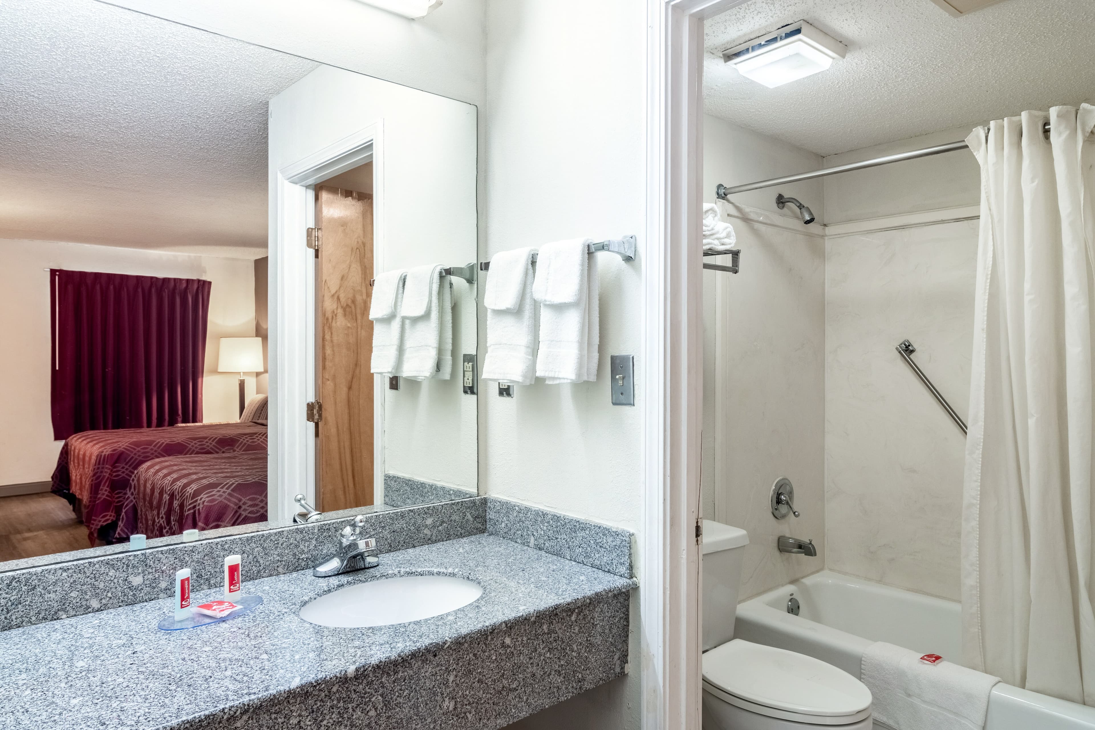 Econo Lodge Acworth East — 6