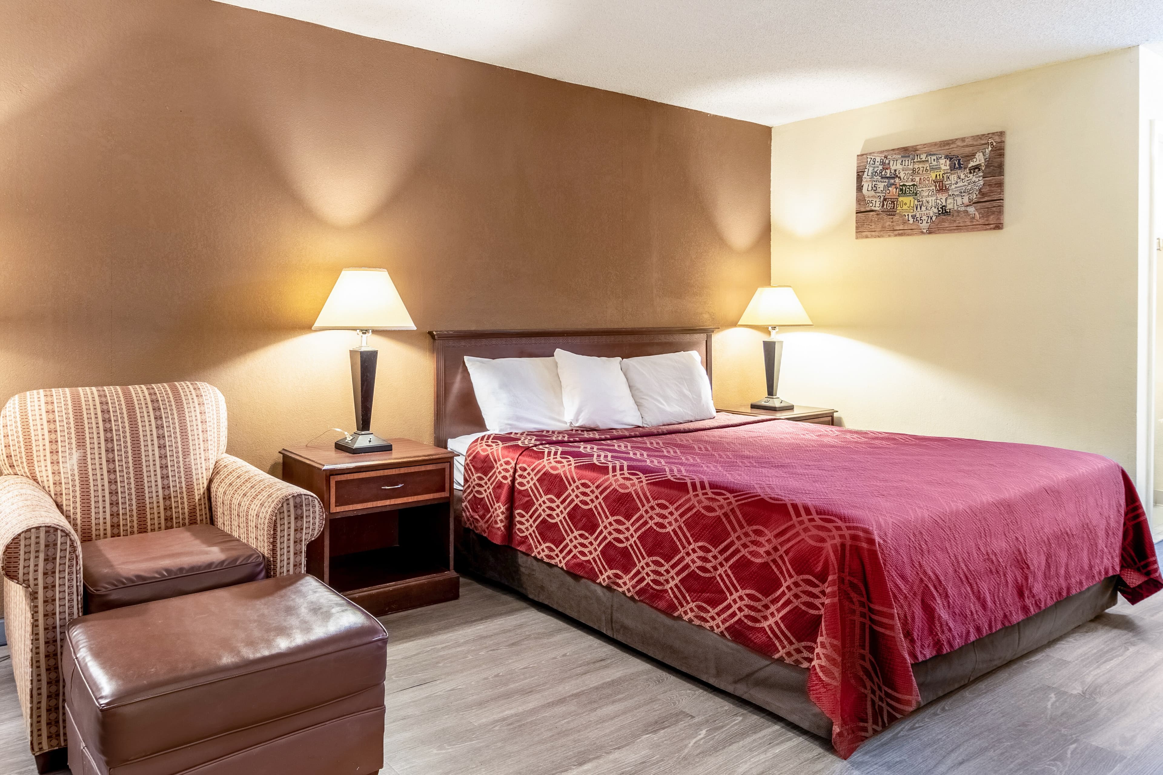 Econo Lodge Acworth East — 7