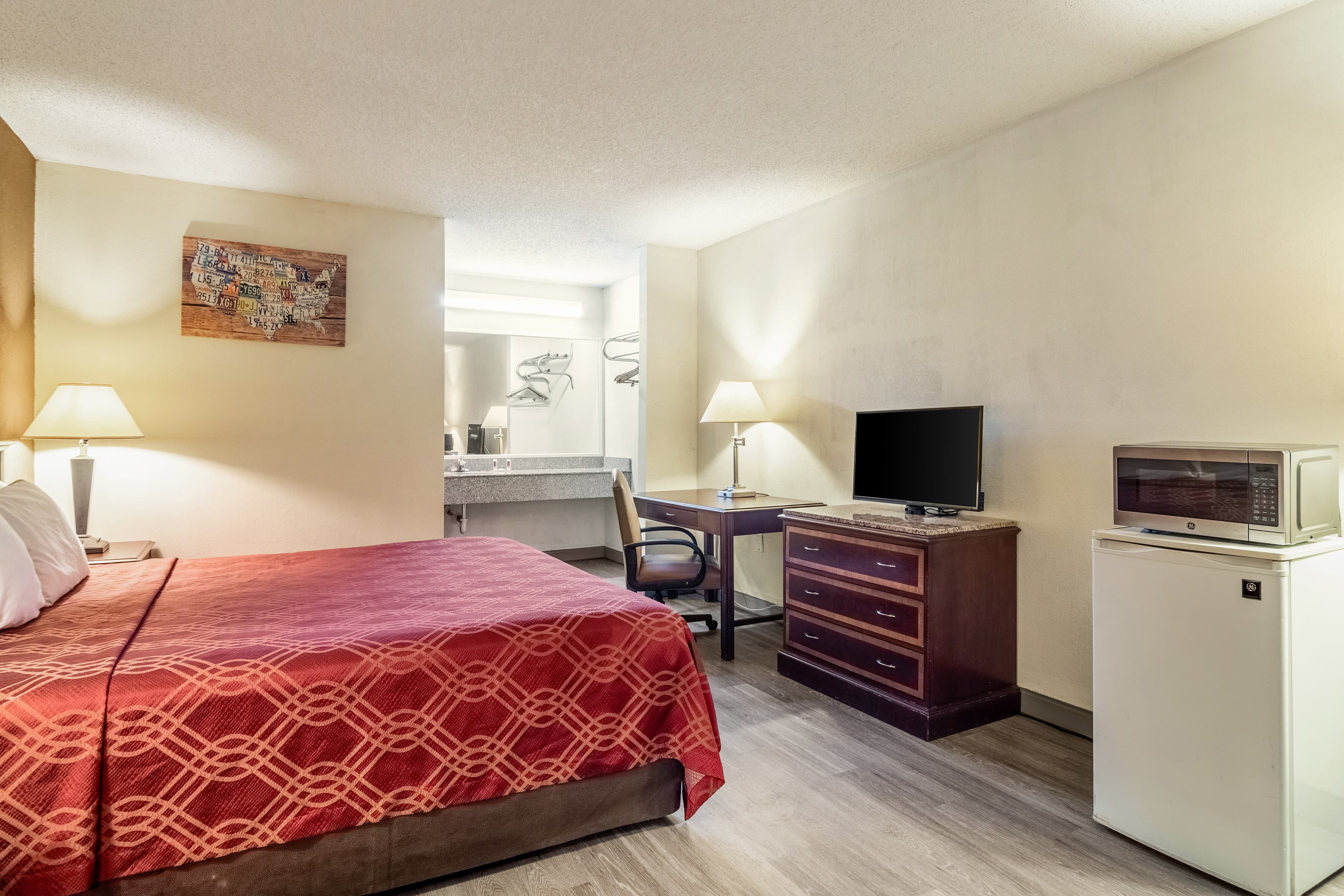 Econo Lodge Acworth East — 9