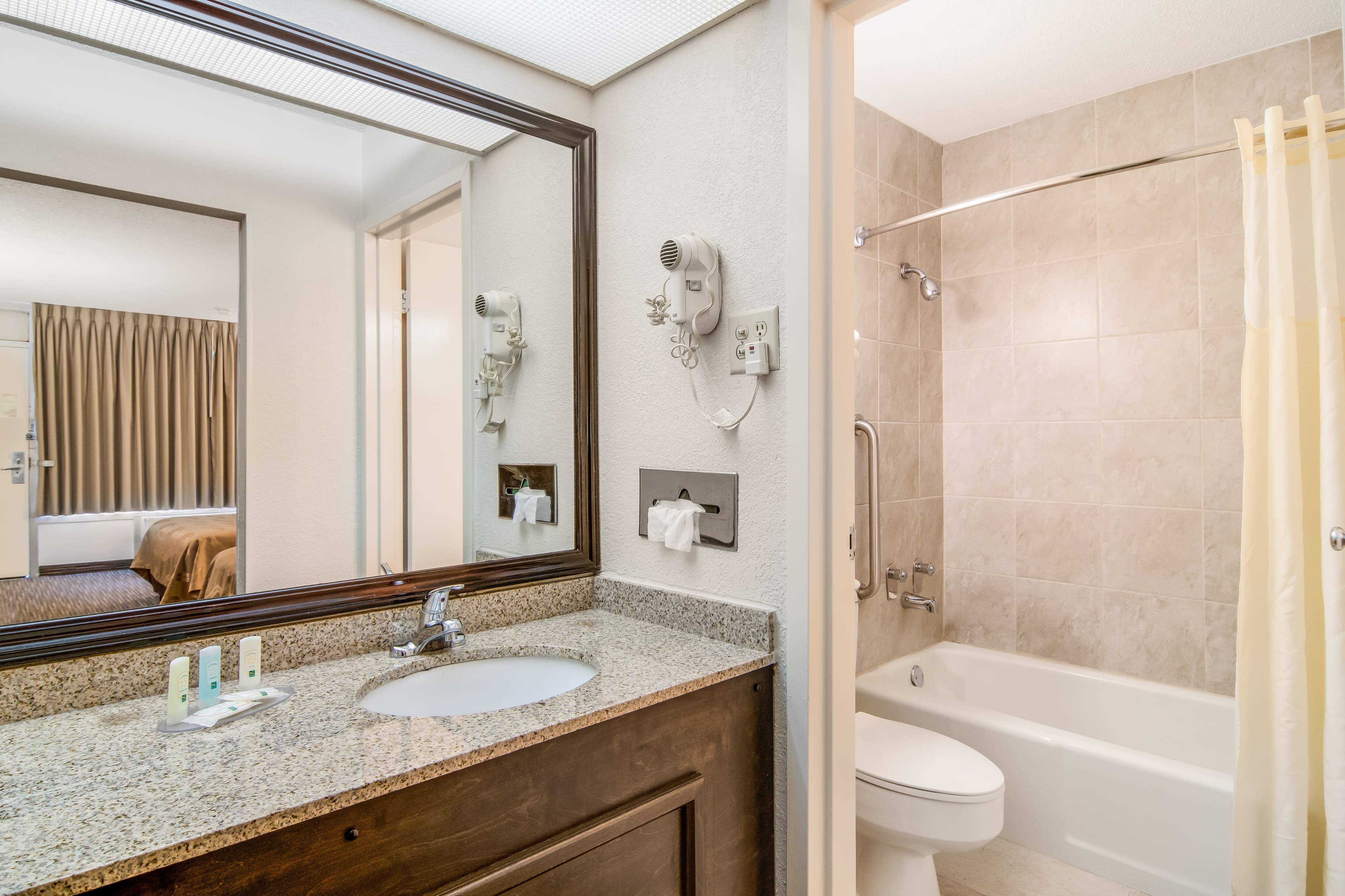 Quality Inn Suwanee I-85 - Image 5