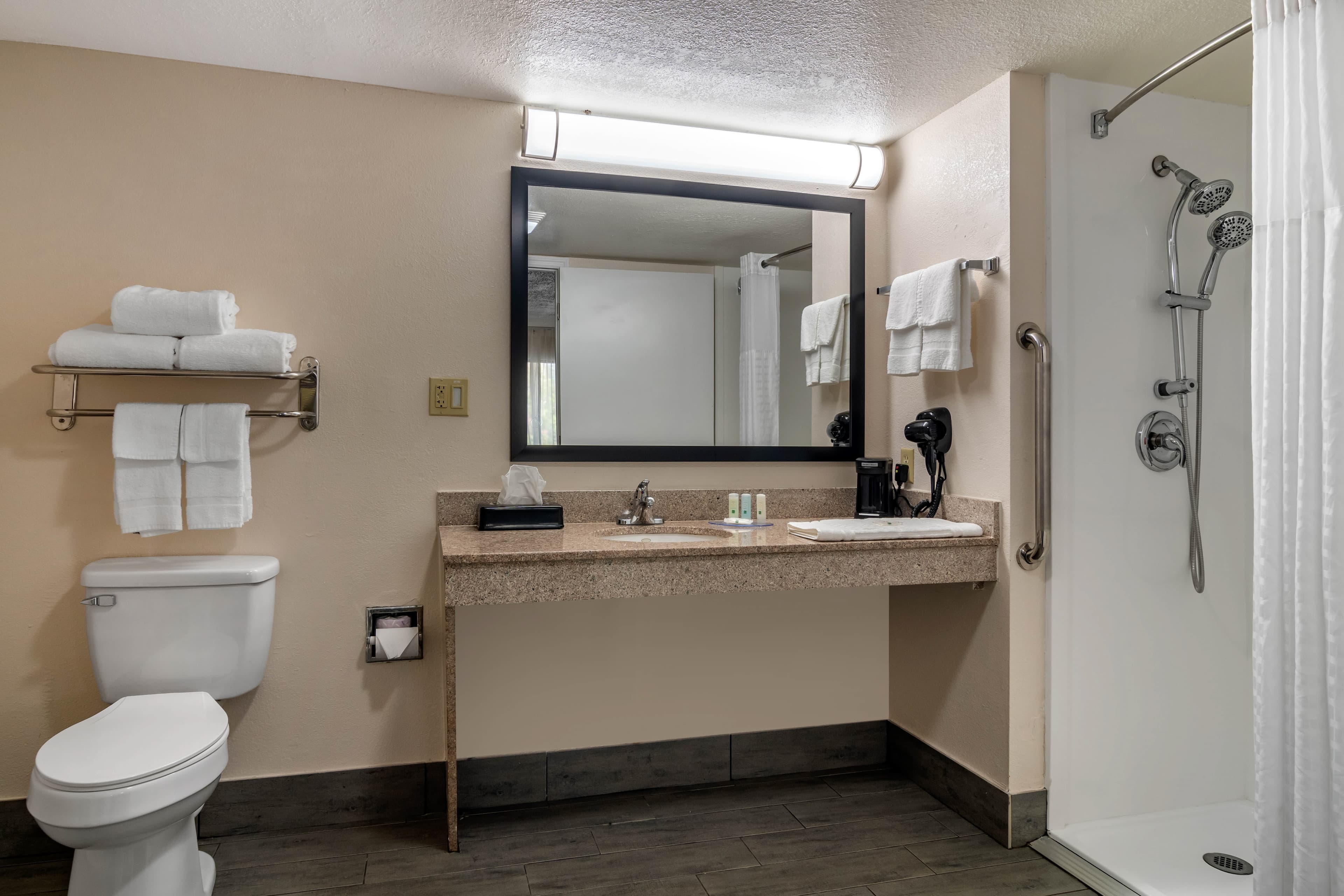 Quality Inn McDonough Atlanta South — 10