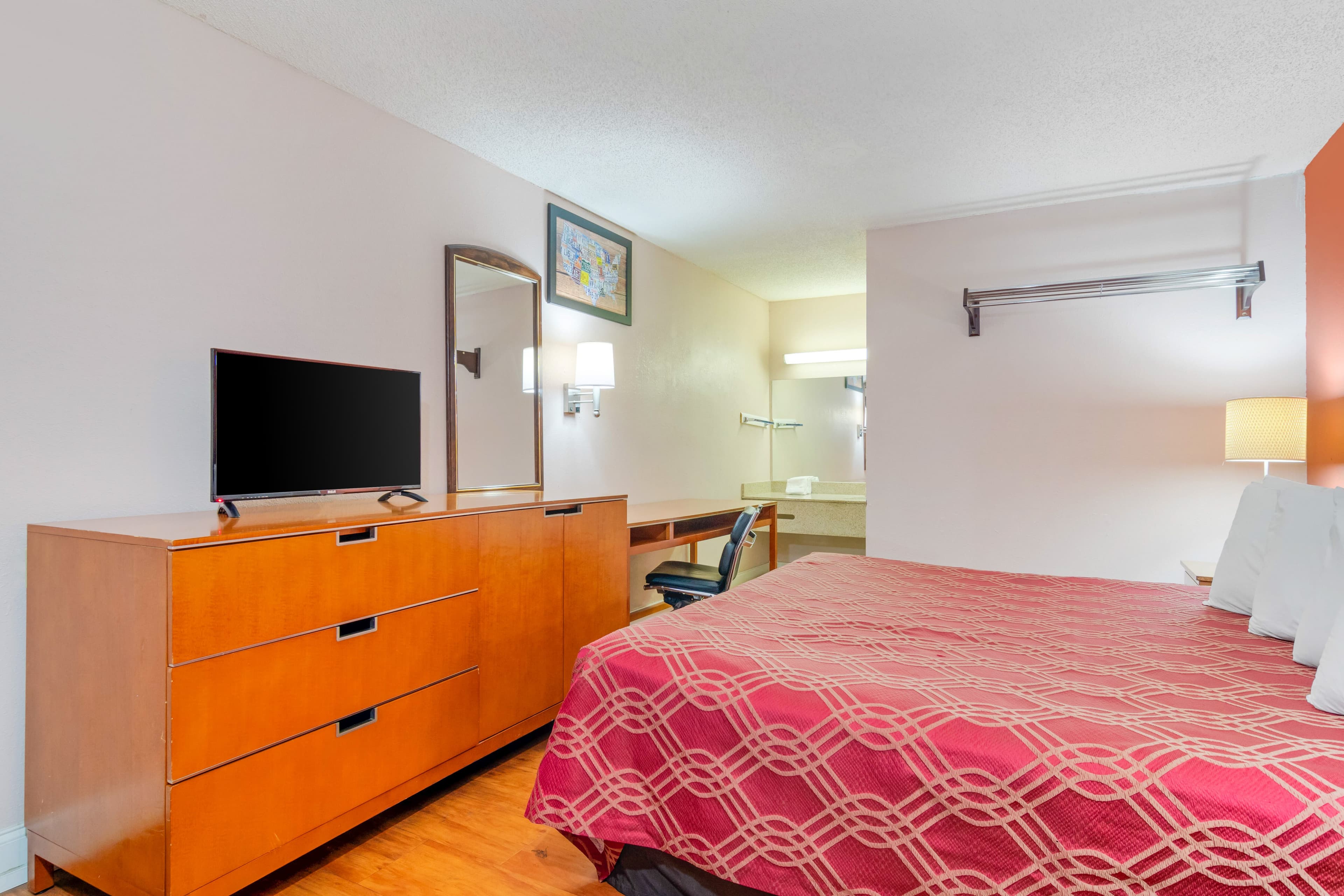 Econo Lodge Decatur - Atlanta East — 7