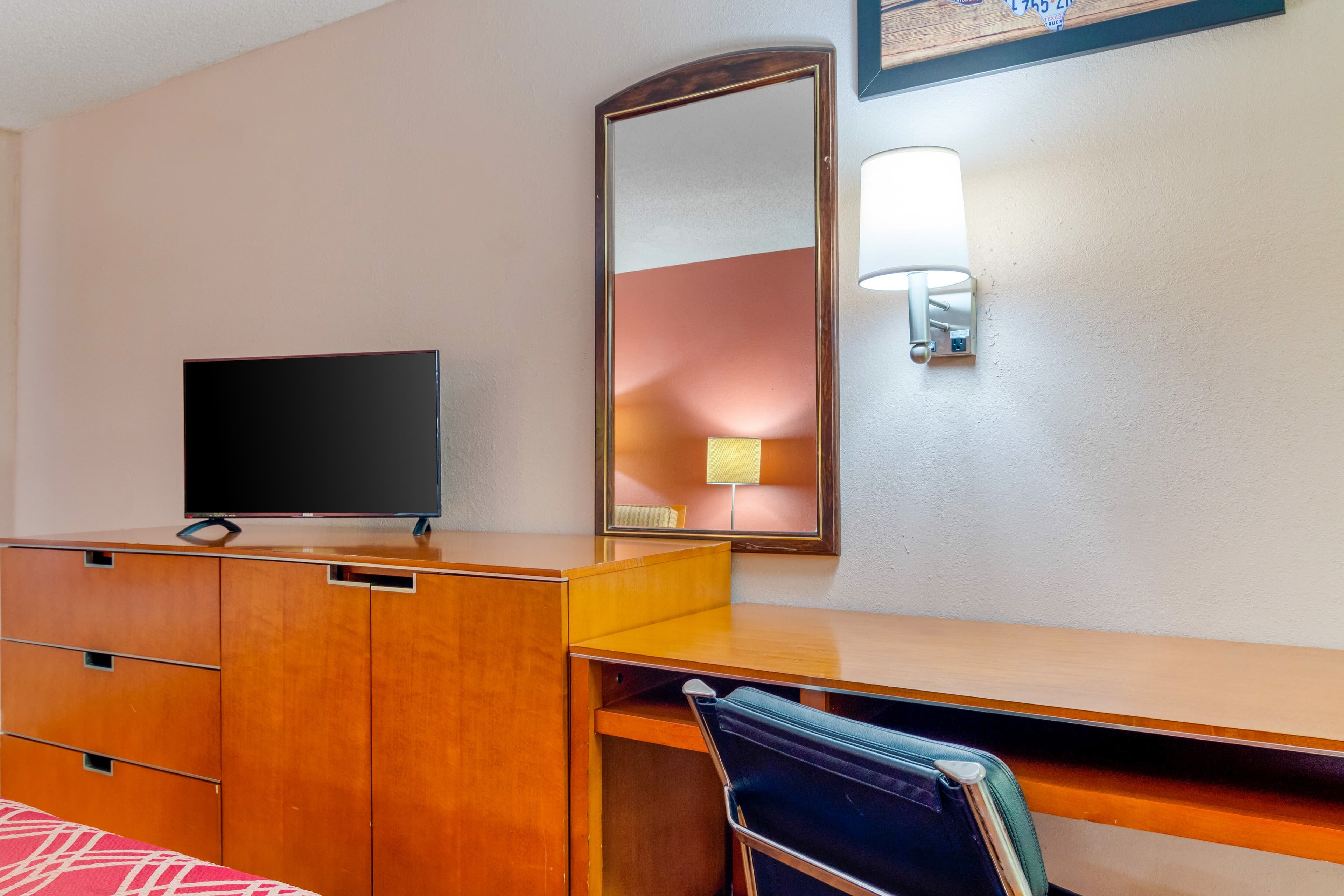 Econo Lodge Decatur - Atlanta East — 9