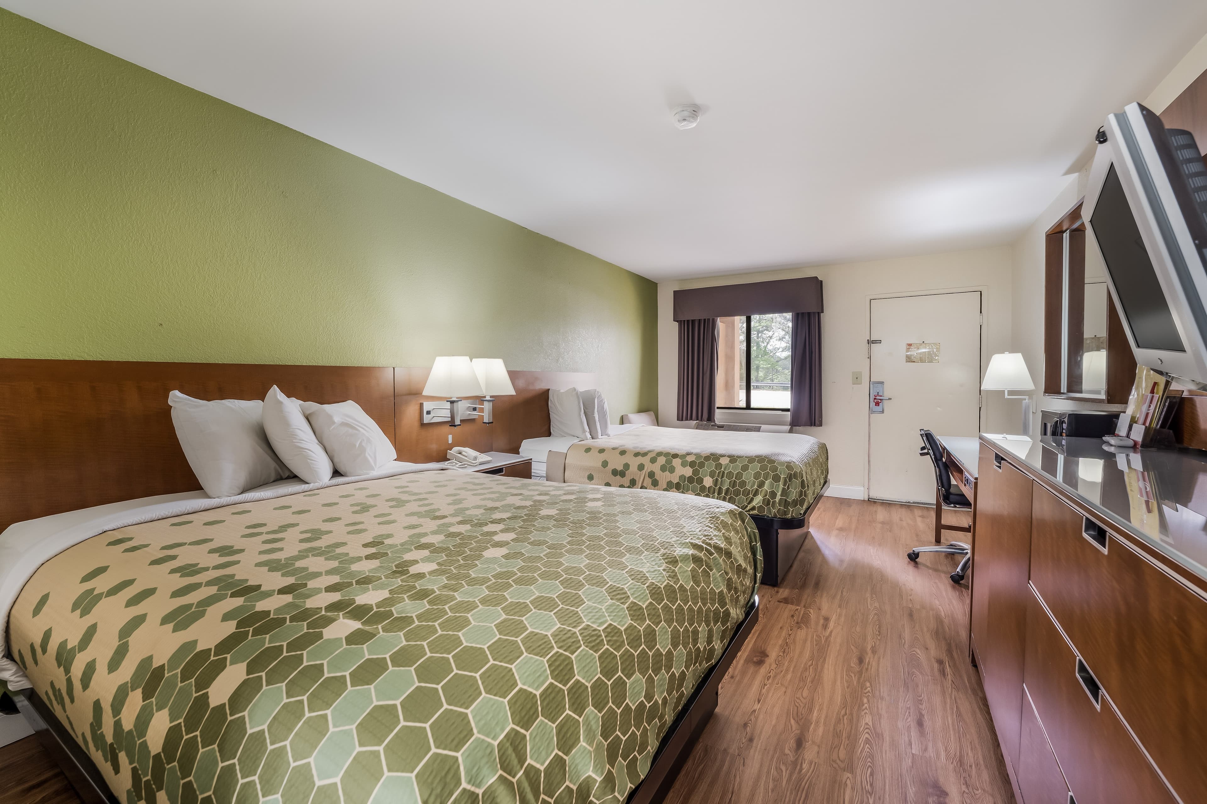 Econo Lodge Atlanta Airport East - Image 3